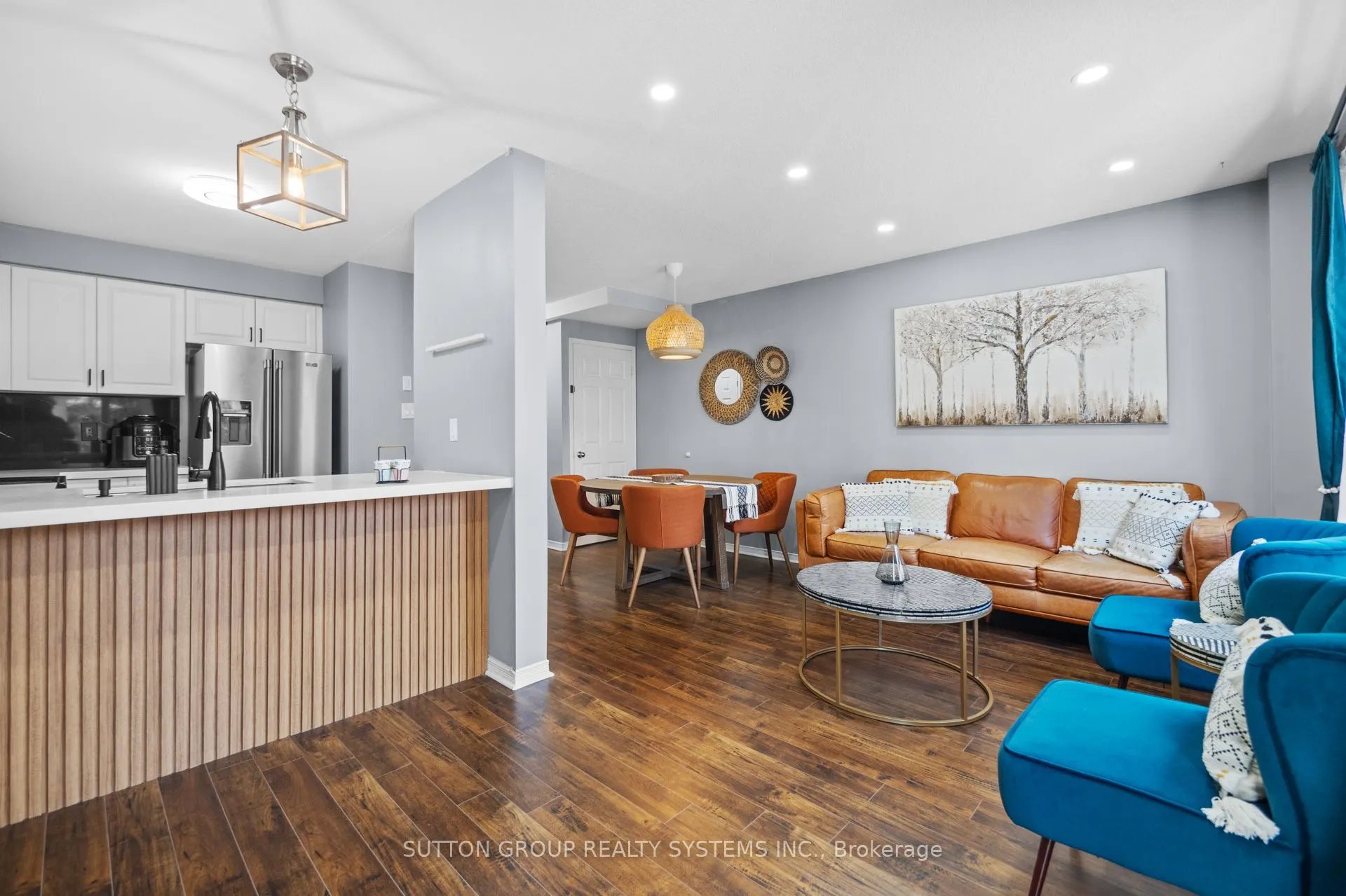 1995 Pine Grove Avenue, #33