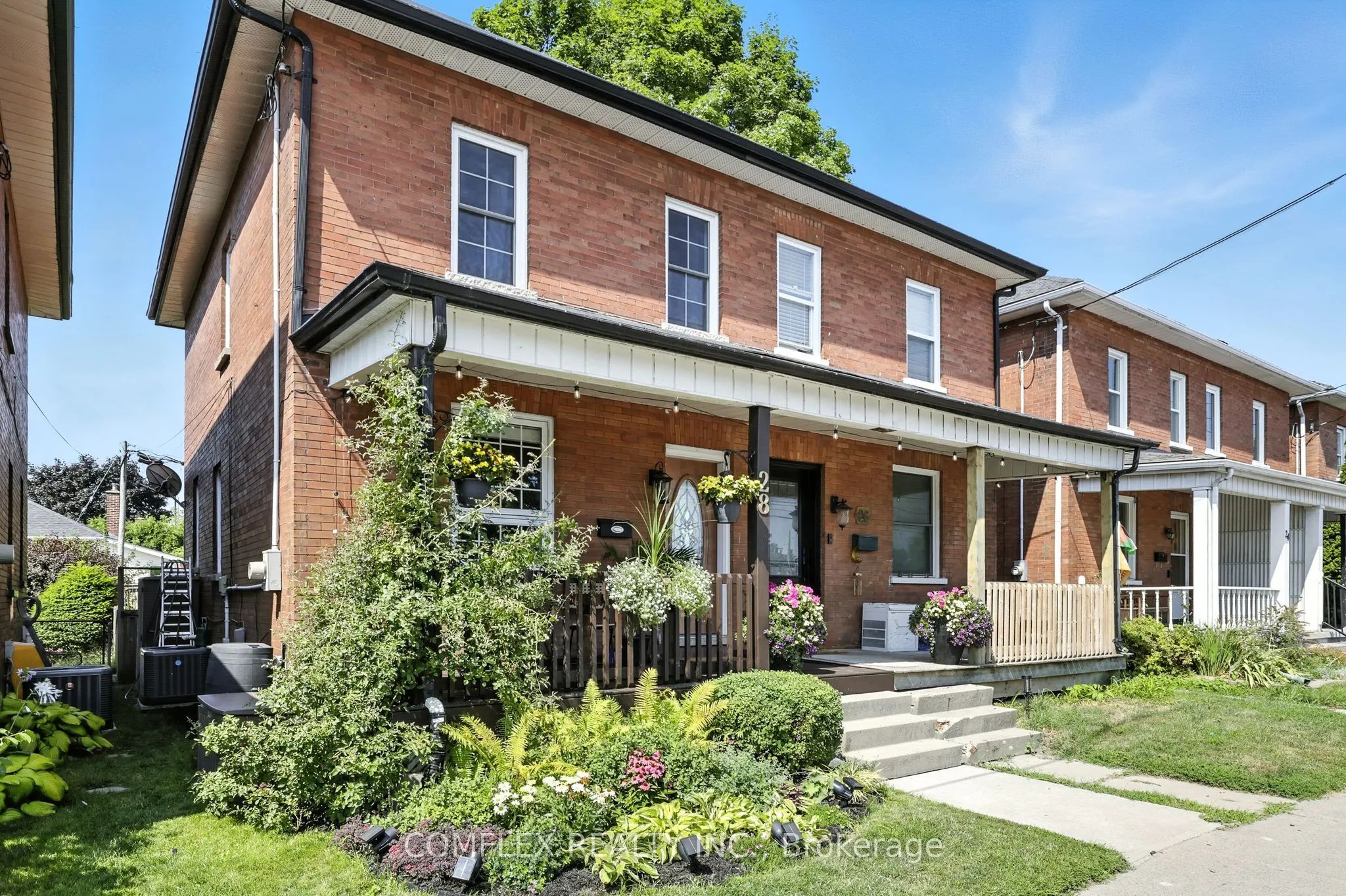28 Liberty Street S