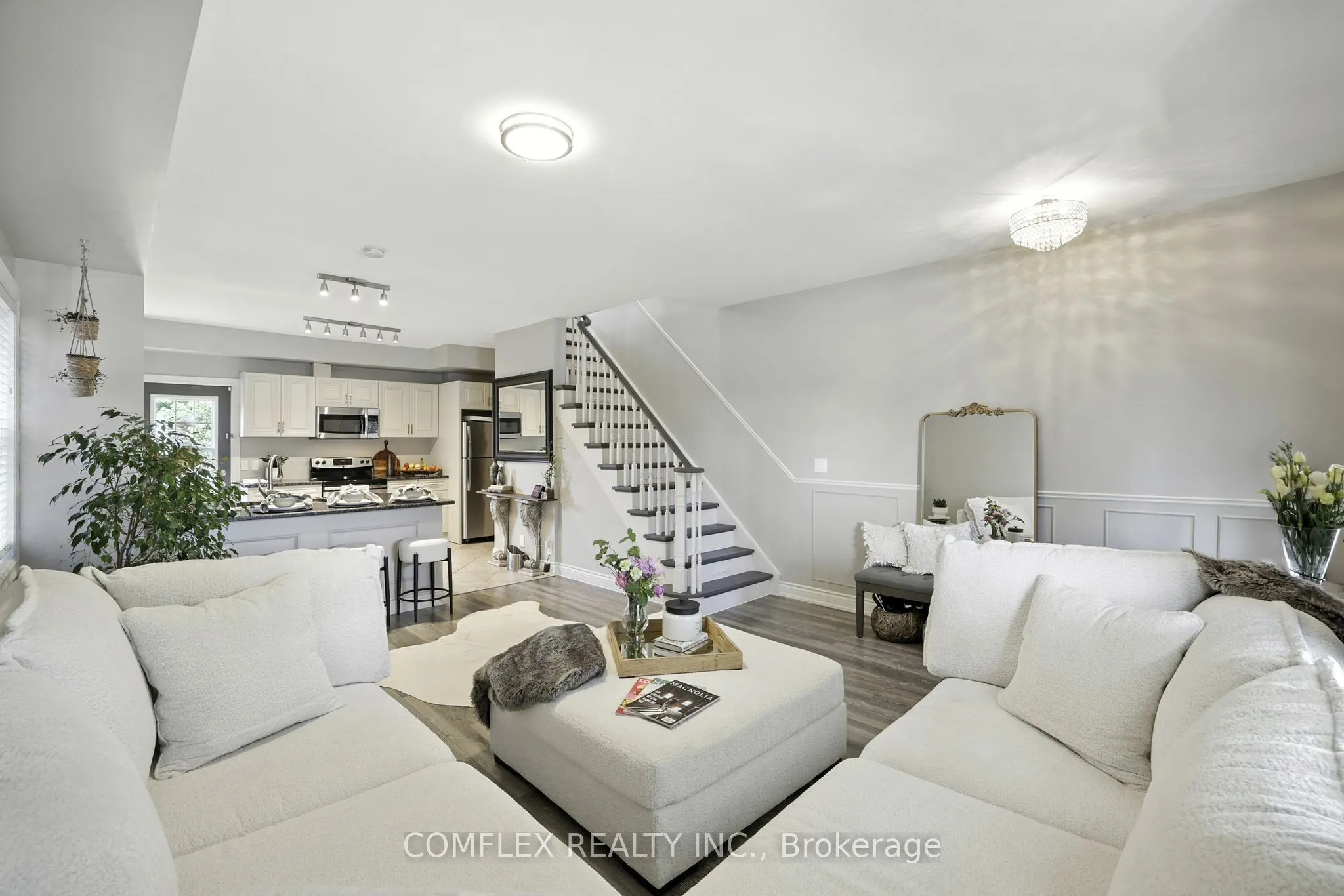 28 Liberty Street S
