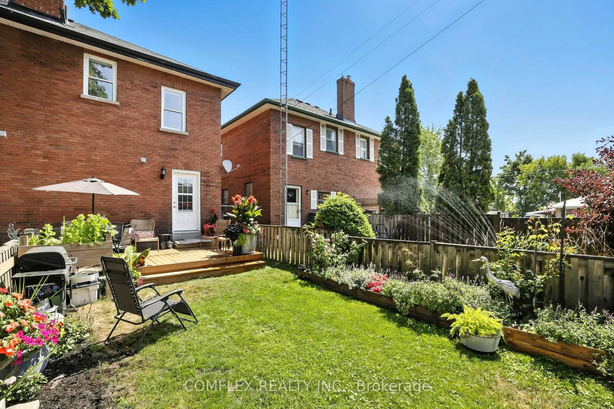 28 Liberty Street S