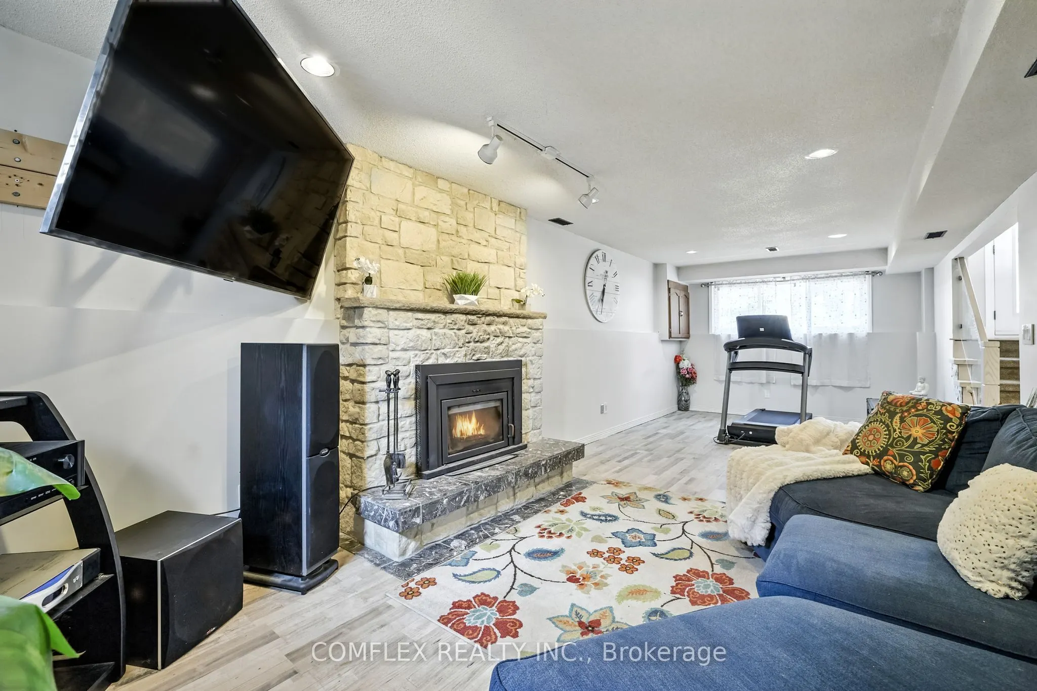 85 Pinedale Crescent
