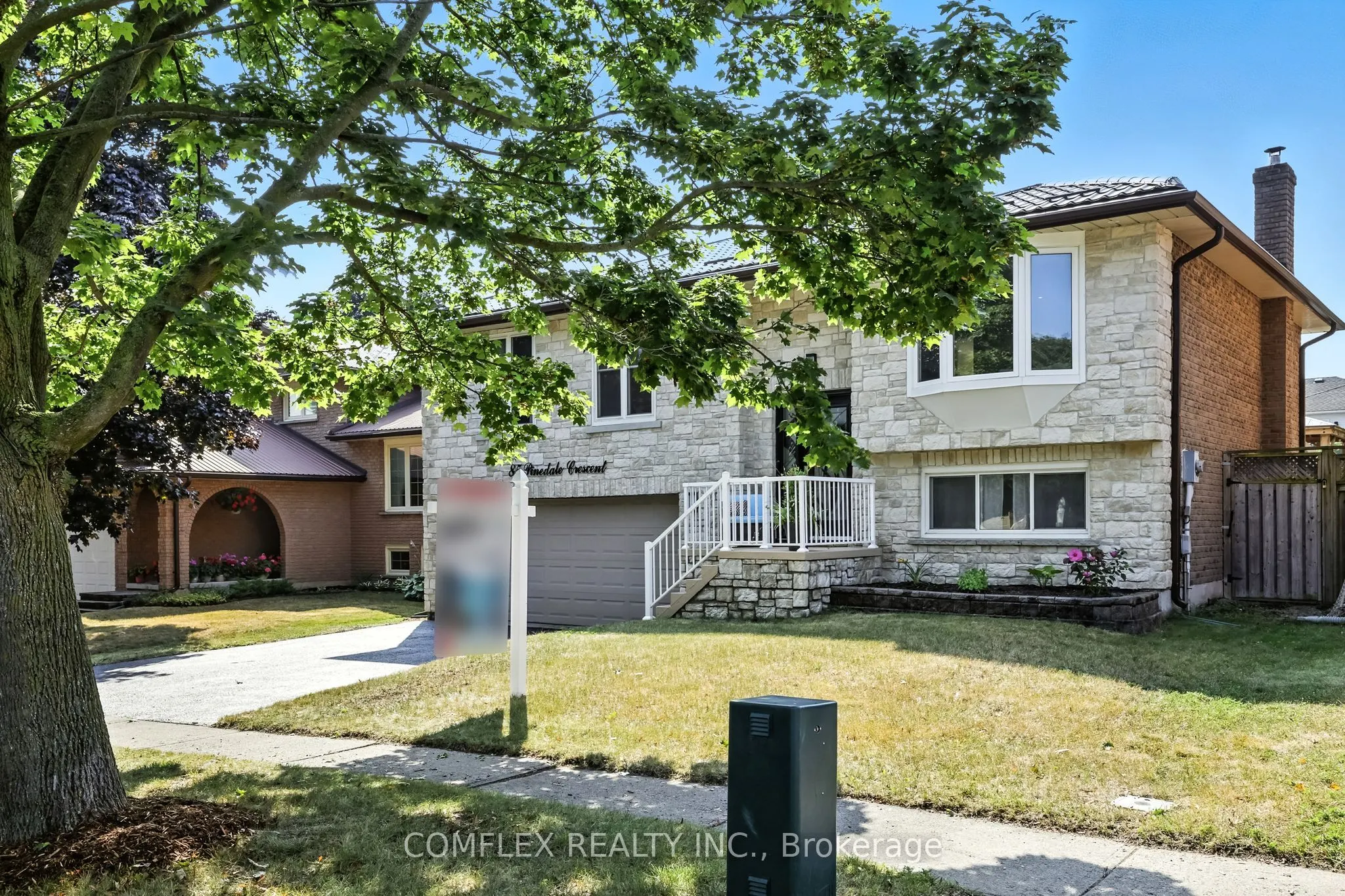 85 Pinedale Crescent