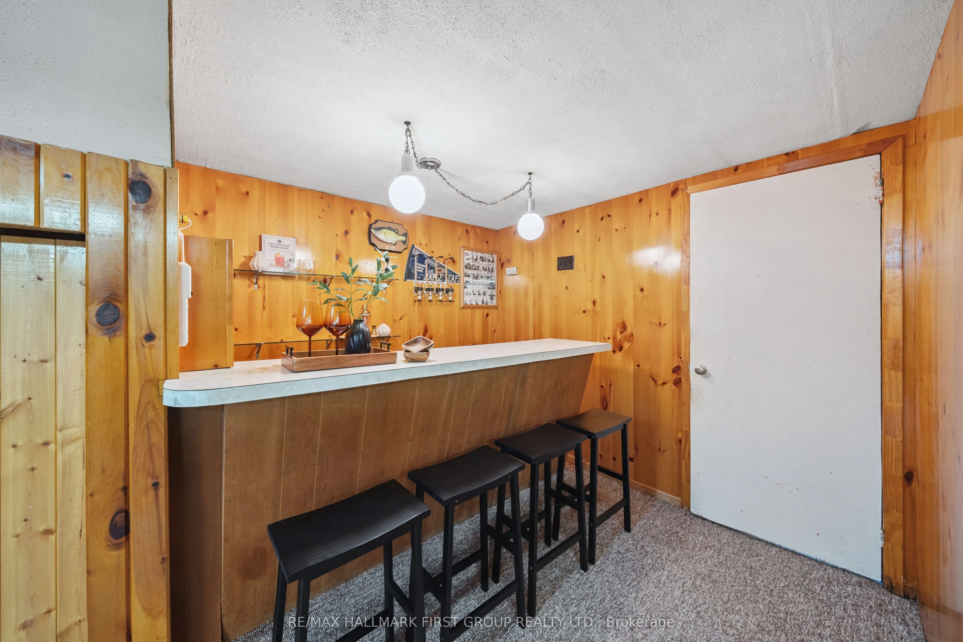 2 Thorncroft Crescent