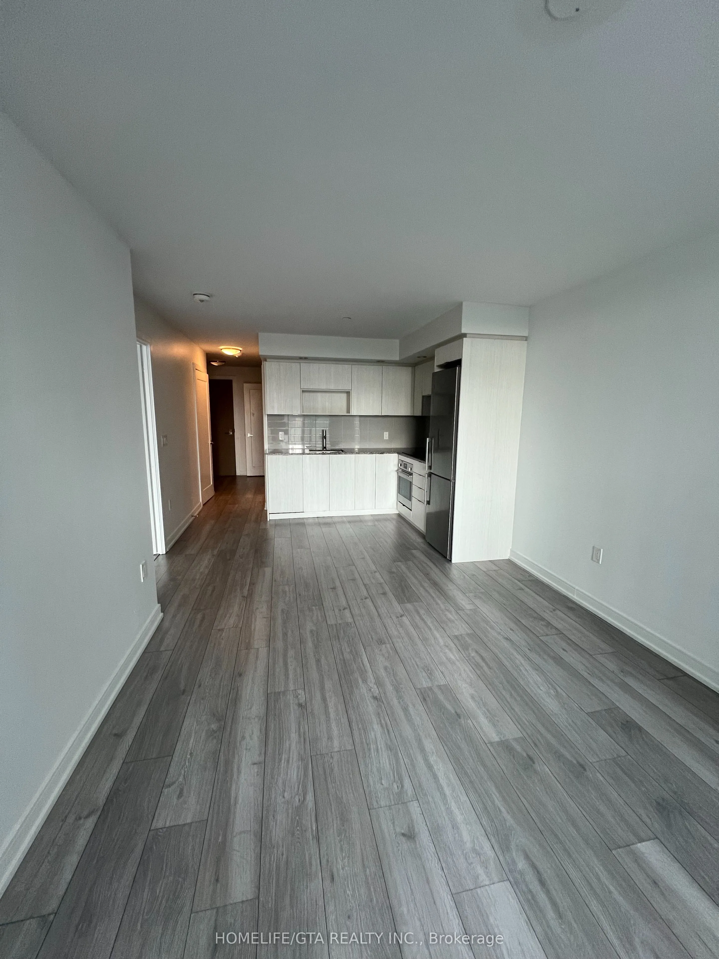 225 Village Green Square, #307
