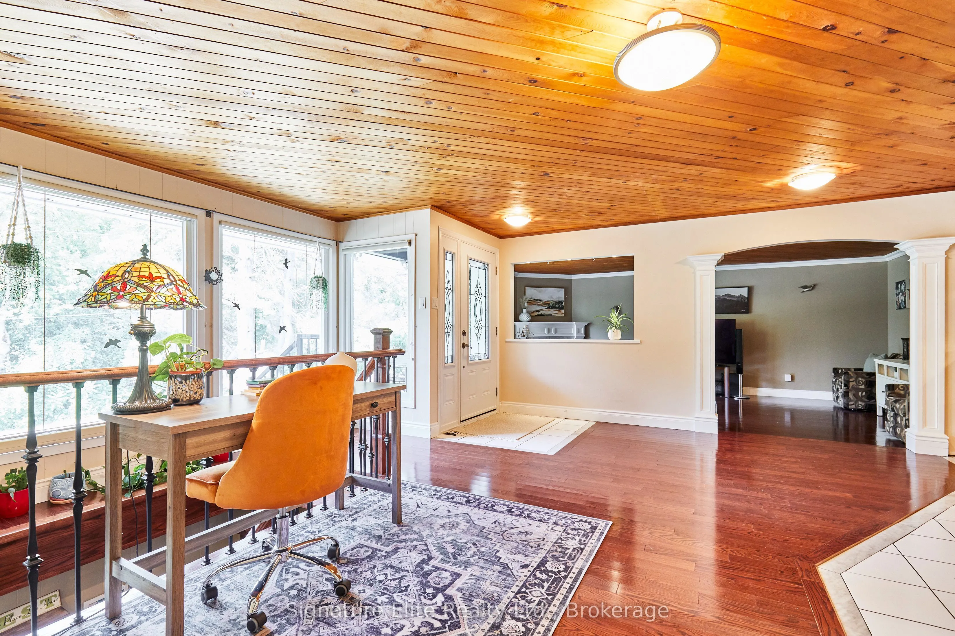 121 Meadow Crescent