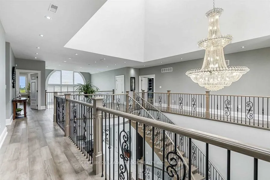 690 View Lake Road