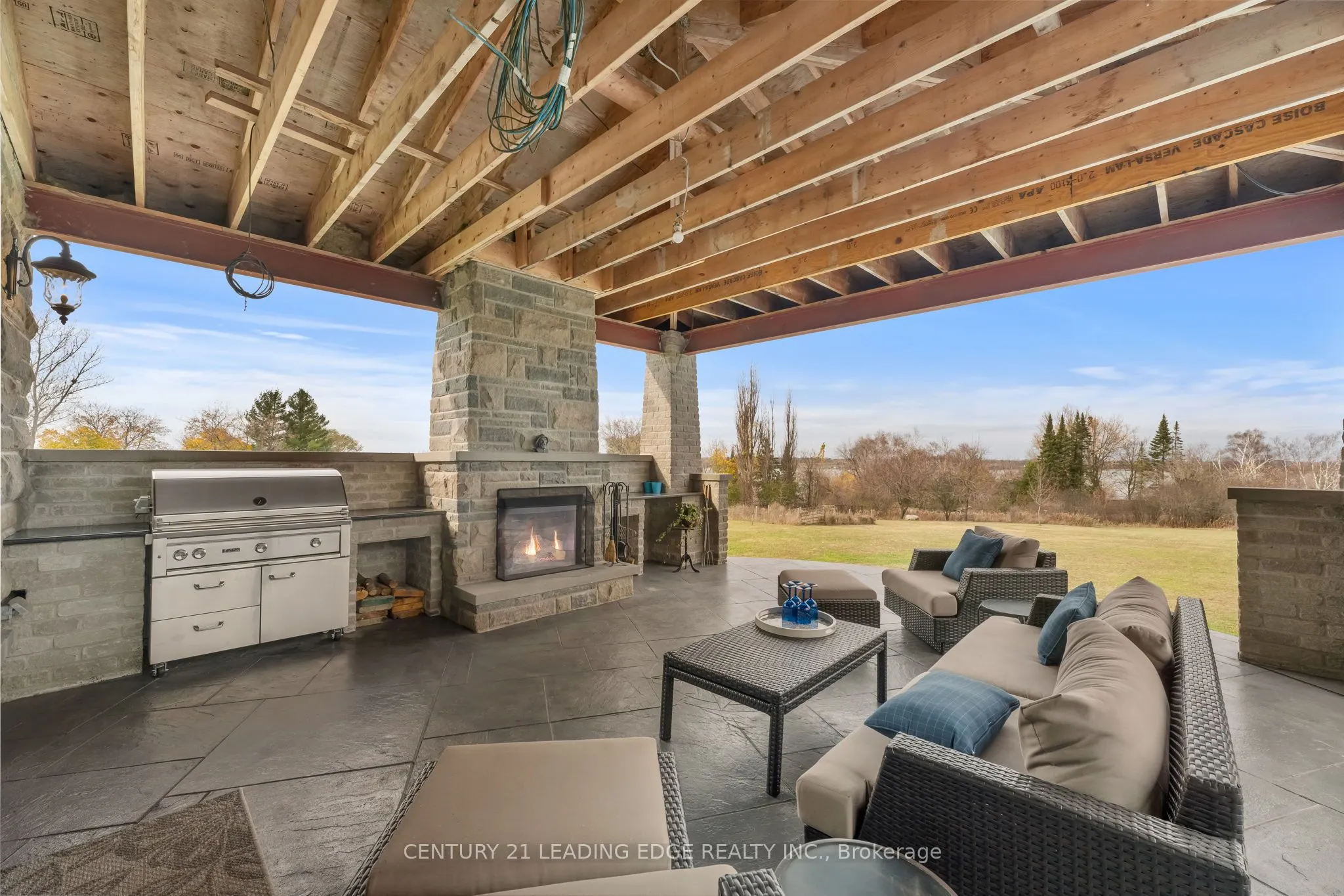 690 View Lake Road