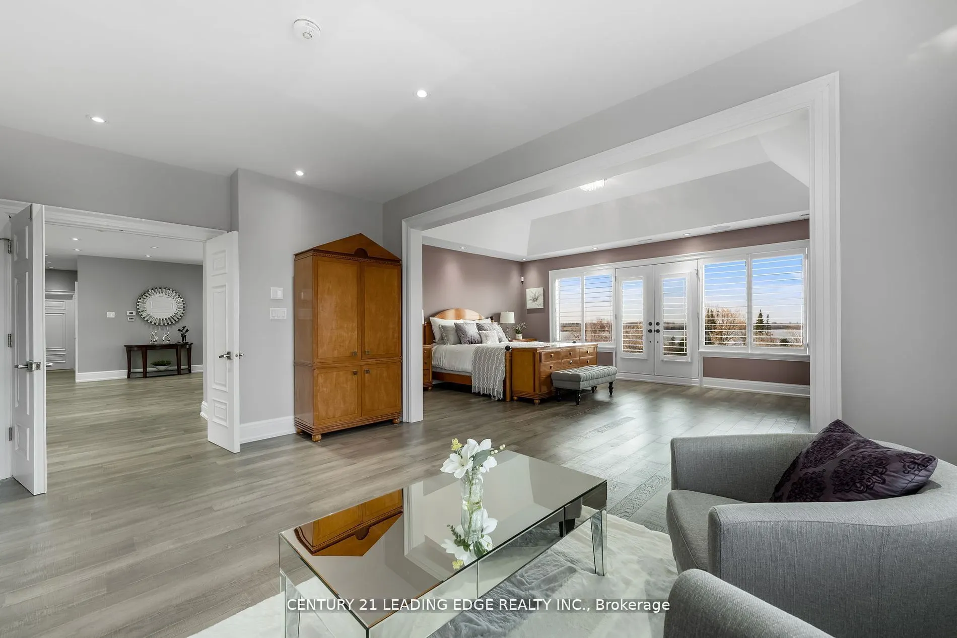 690 View Lake Road