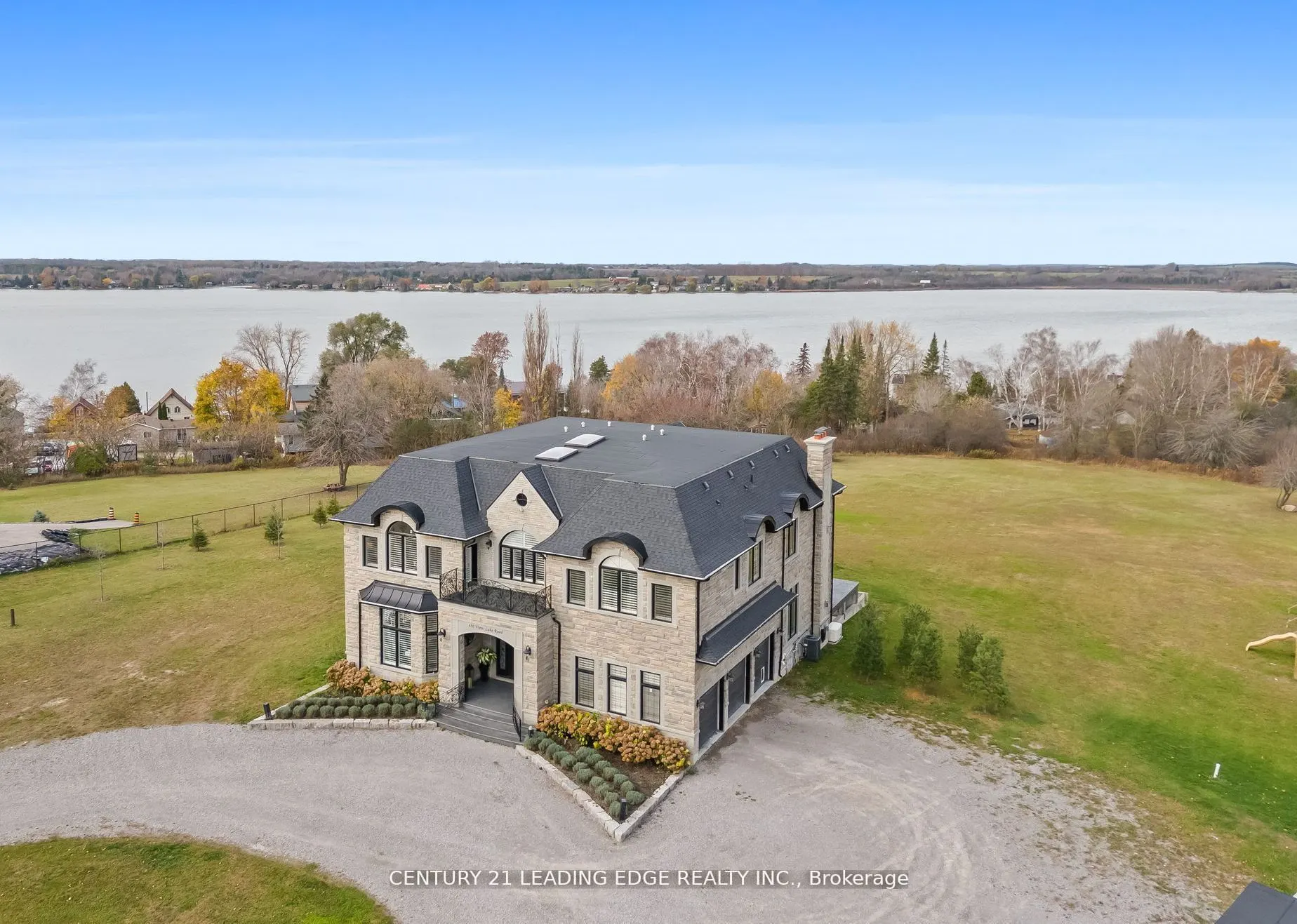 690 View Lake Road