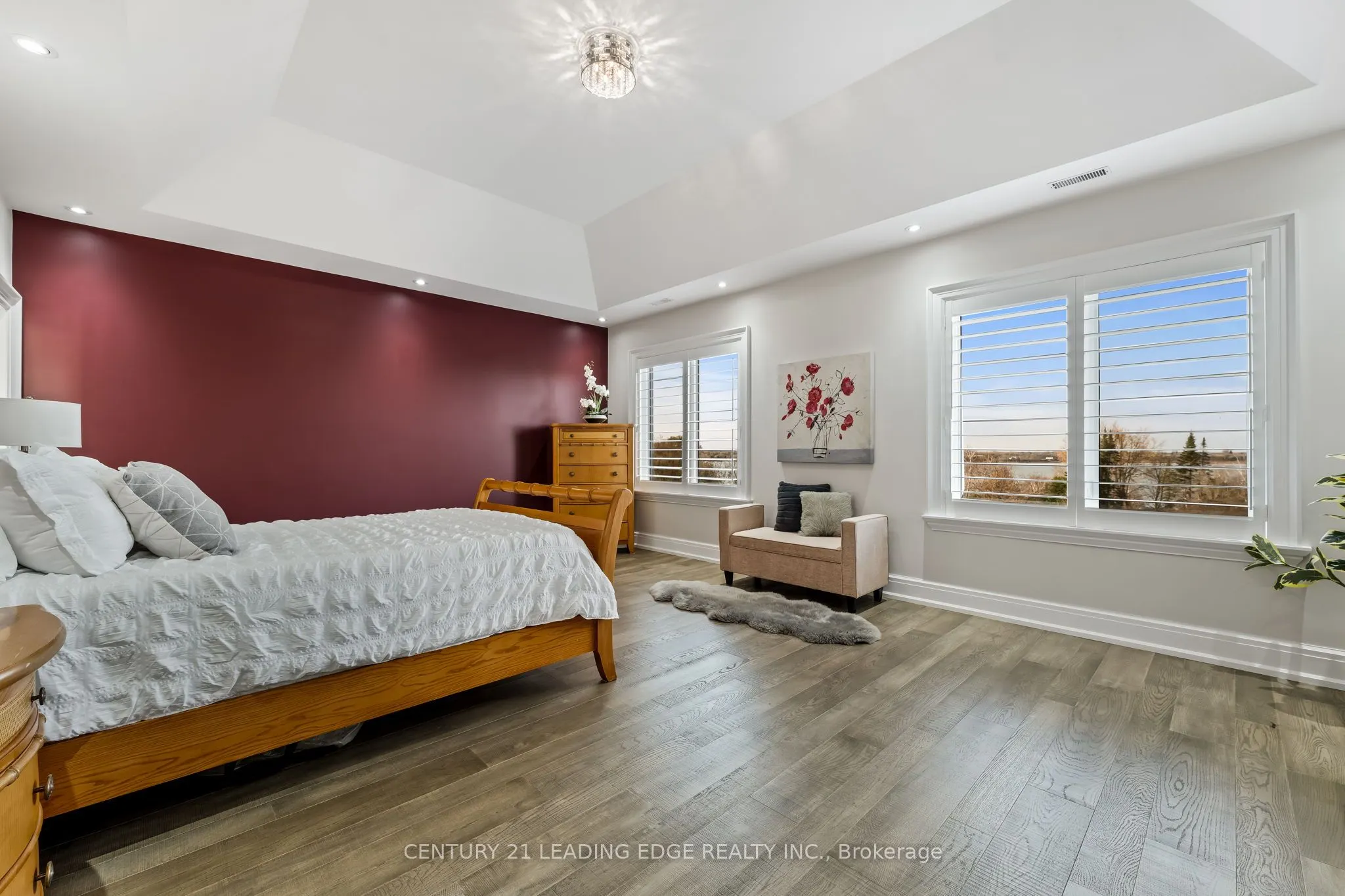 690 View Lake Road