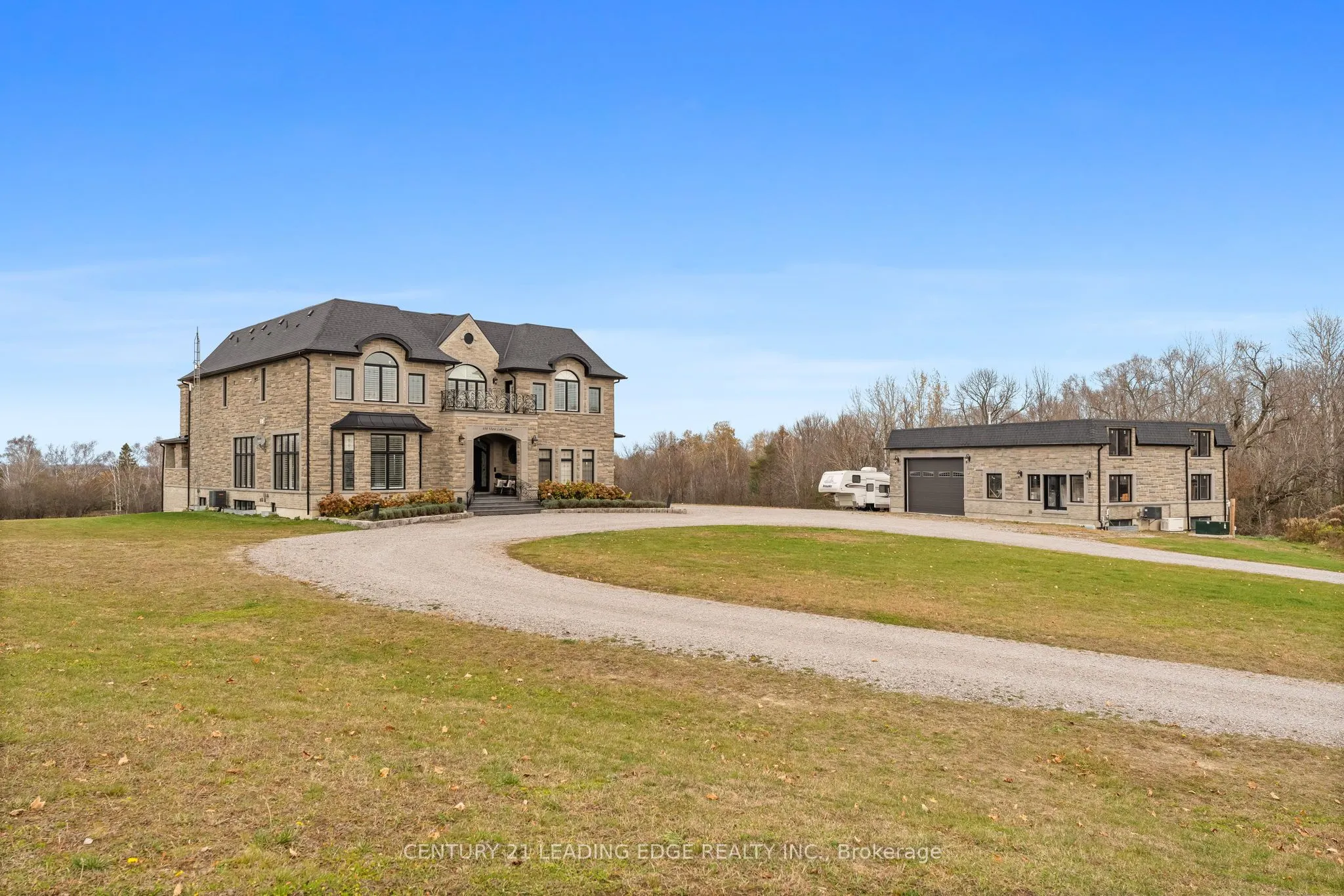 690 View Lake Road