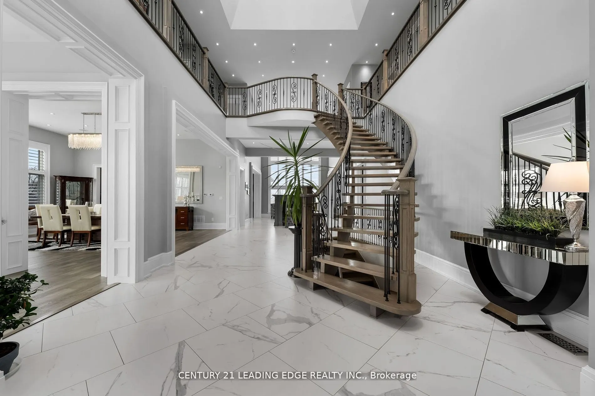 690 View Lake Road
