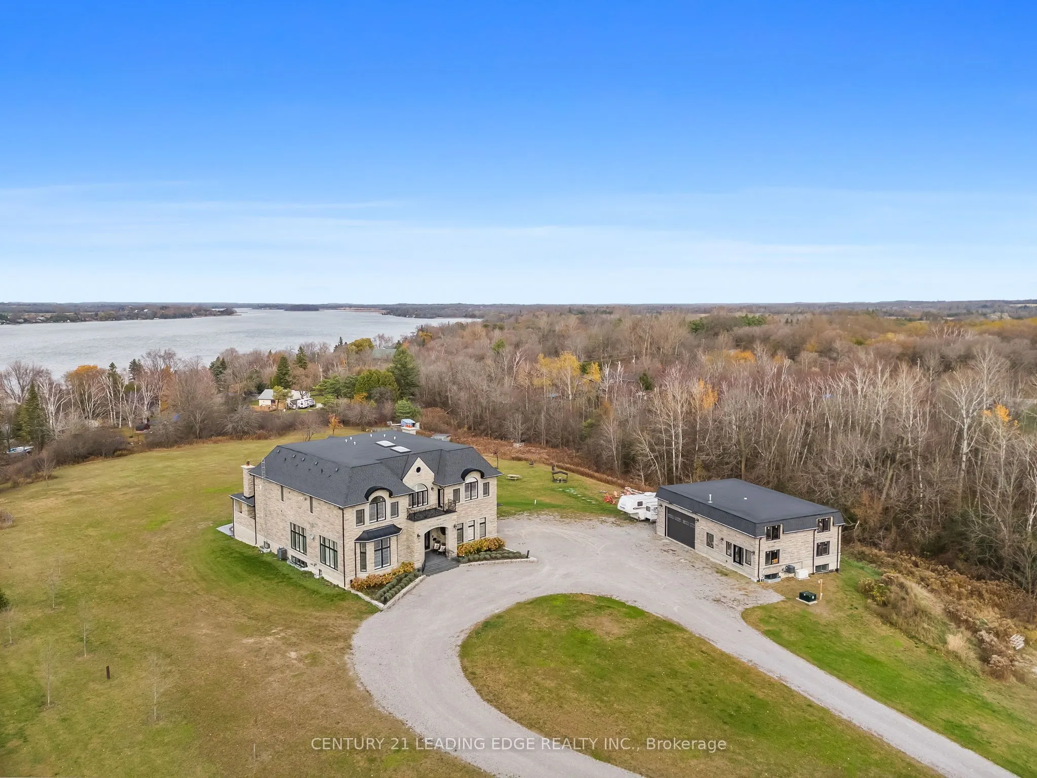 690 View Lake Road