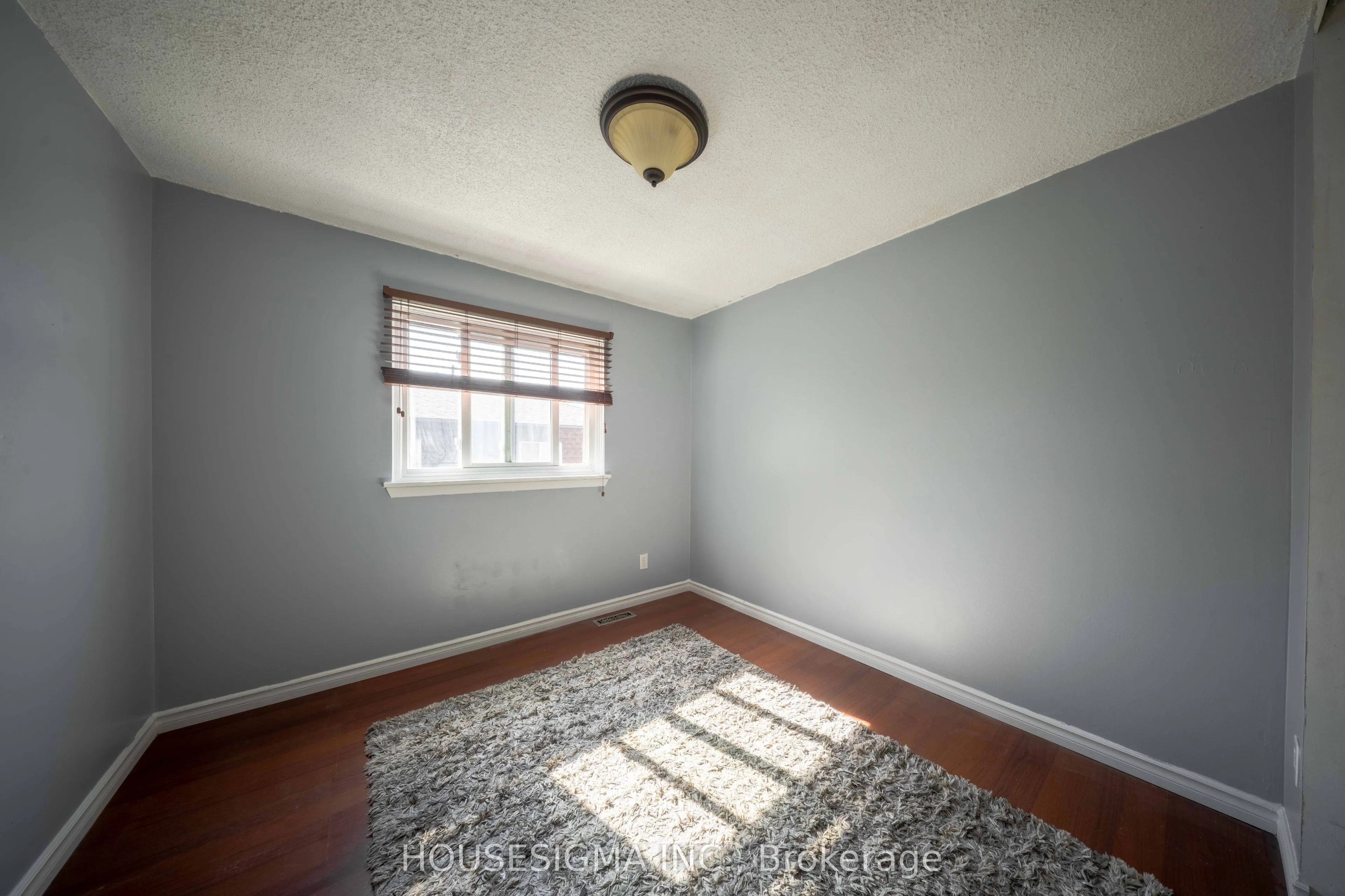 321 Blackthorn Street, #82