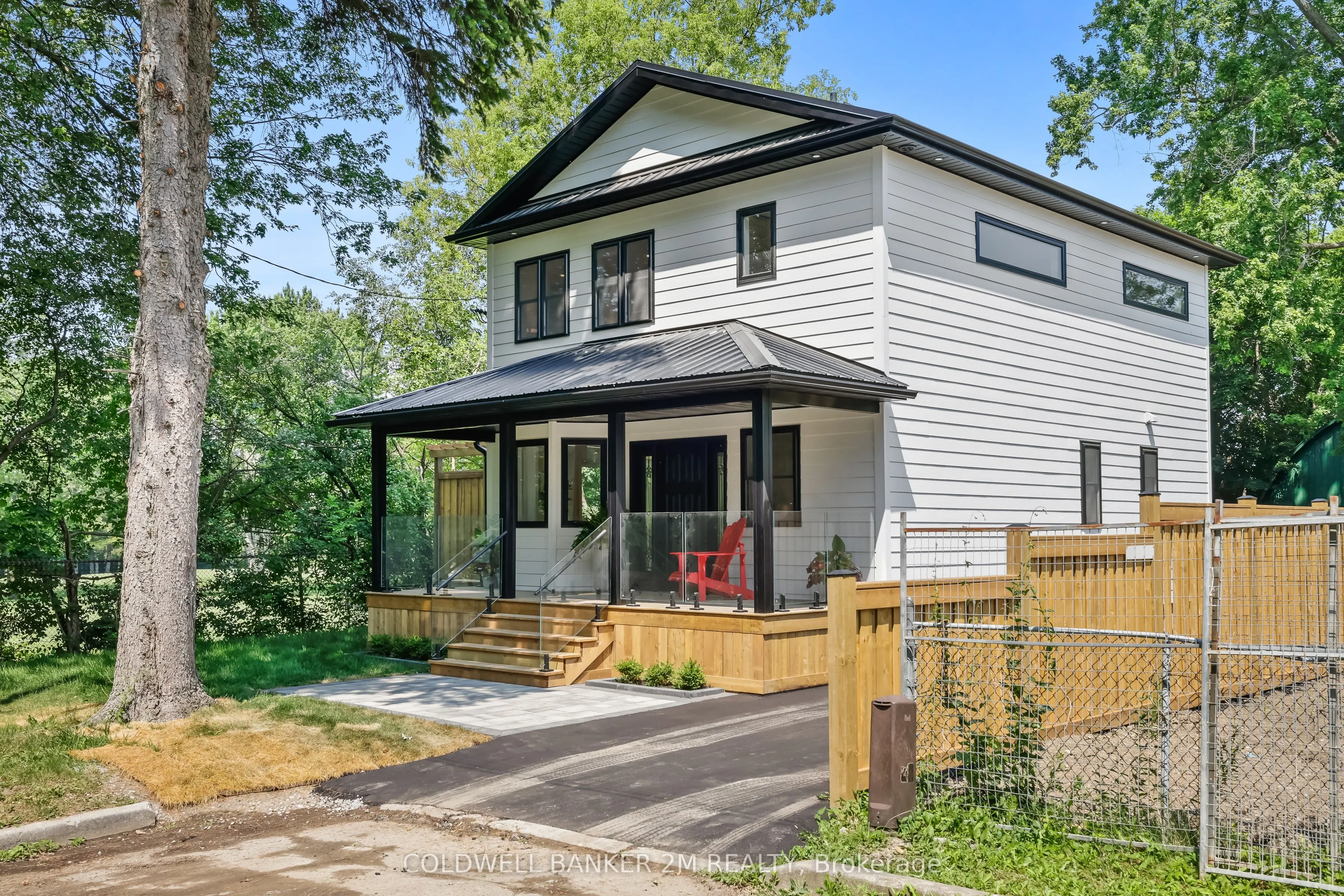 128 Buckingham Avenue