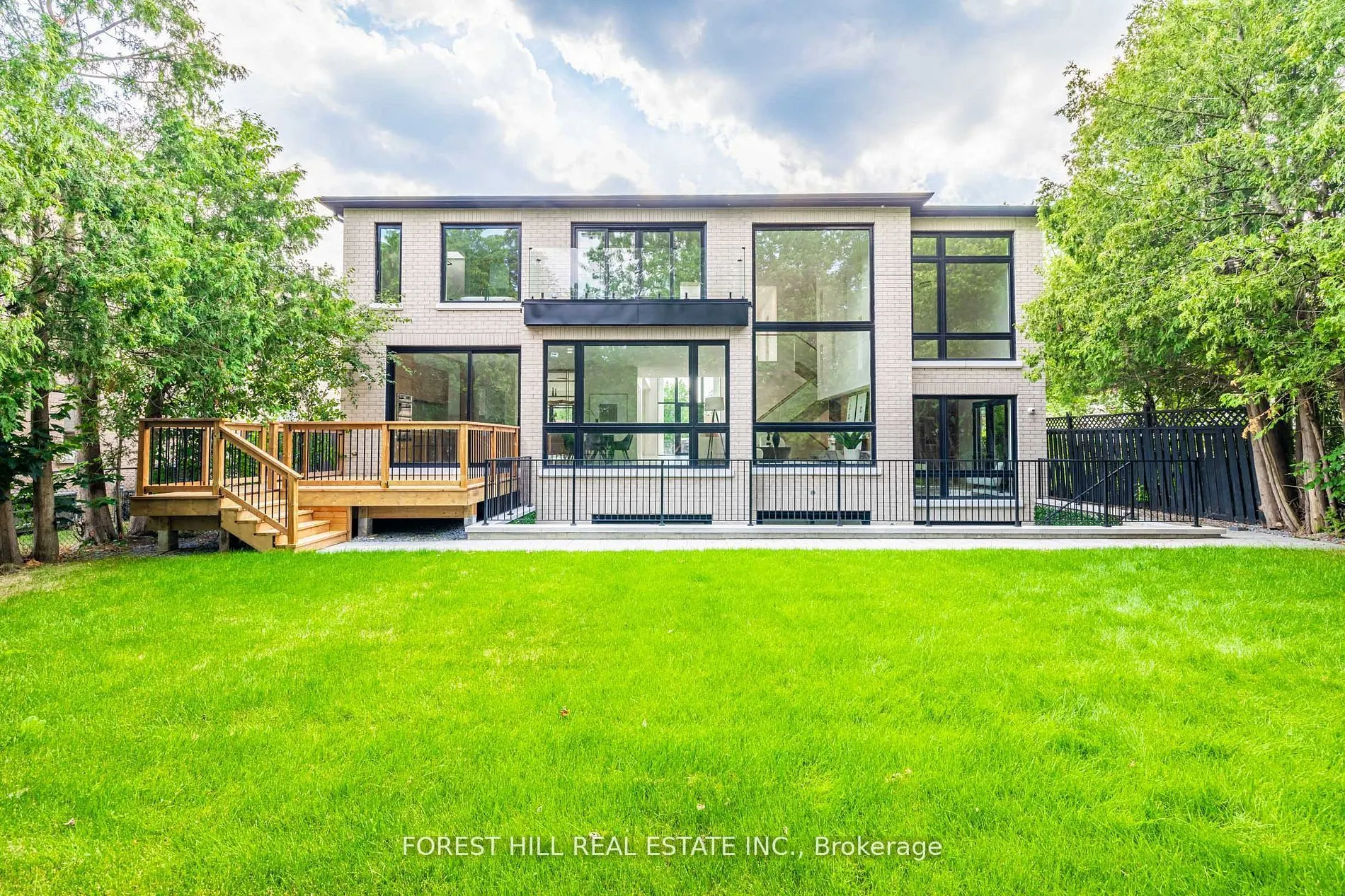 105 Castle Hill Drive