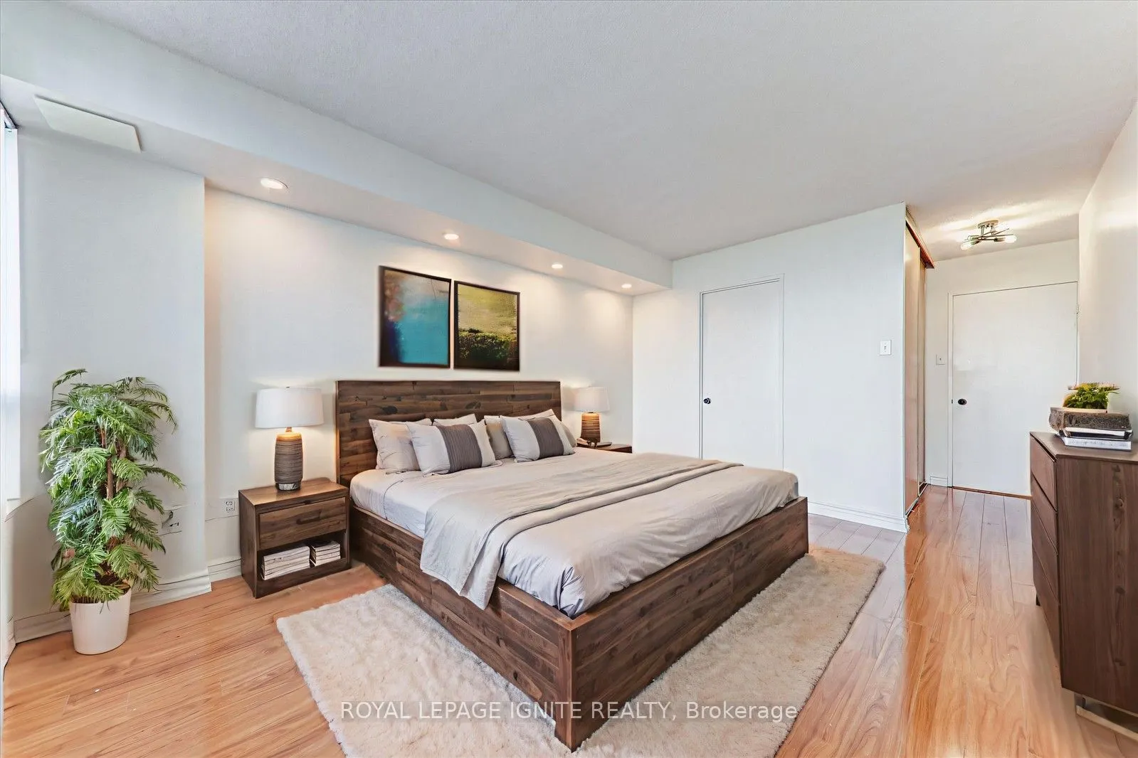 330 Alton Towers Circle, #1801