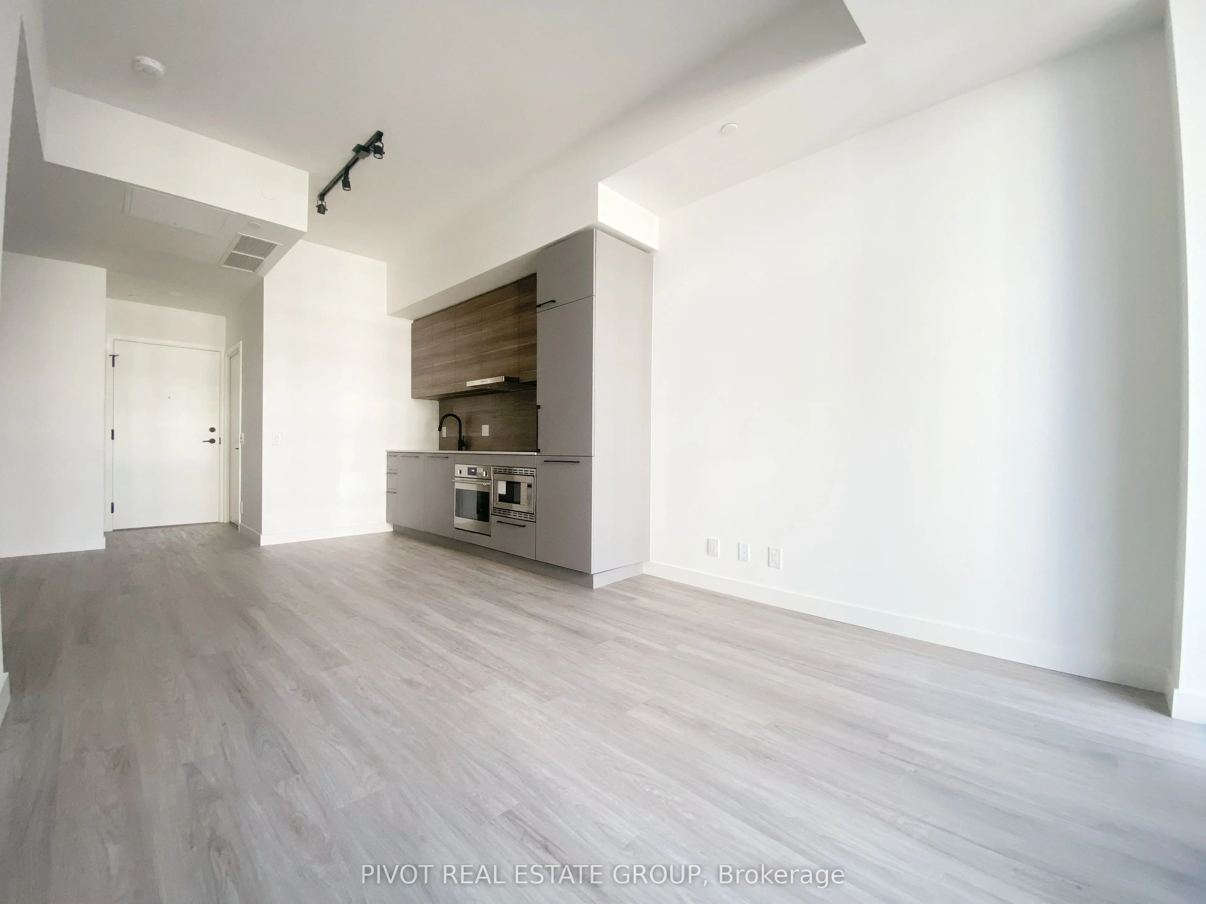 1050 Eastern Avenue, #726