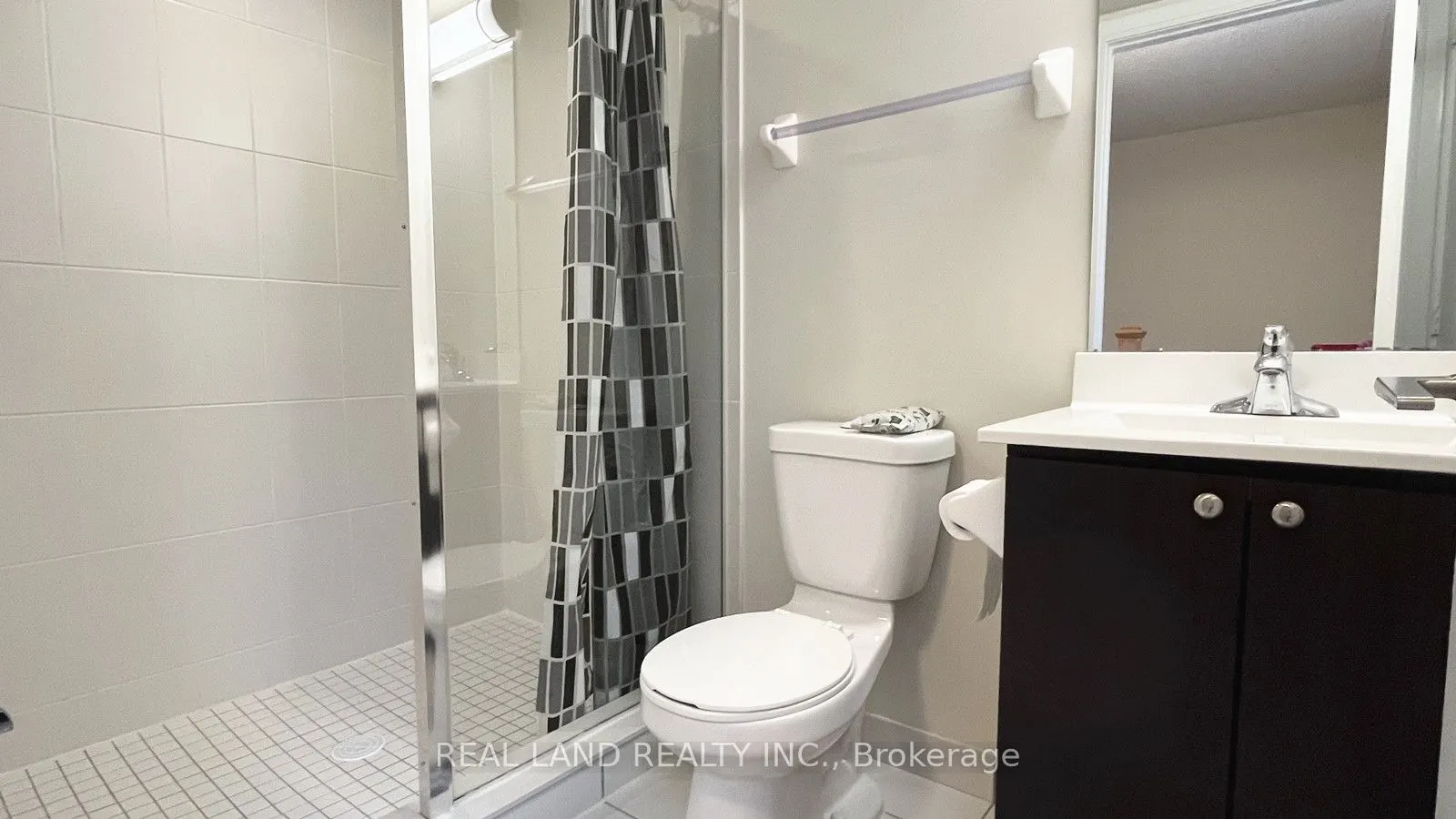 310 Village Green Square E, #11