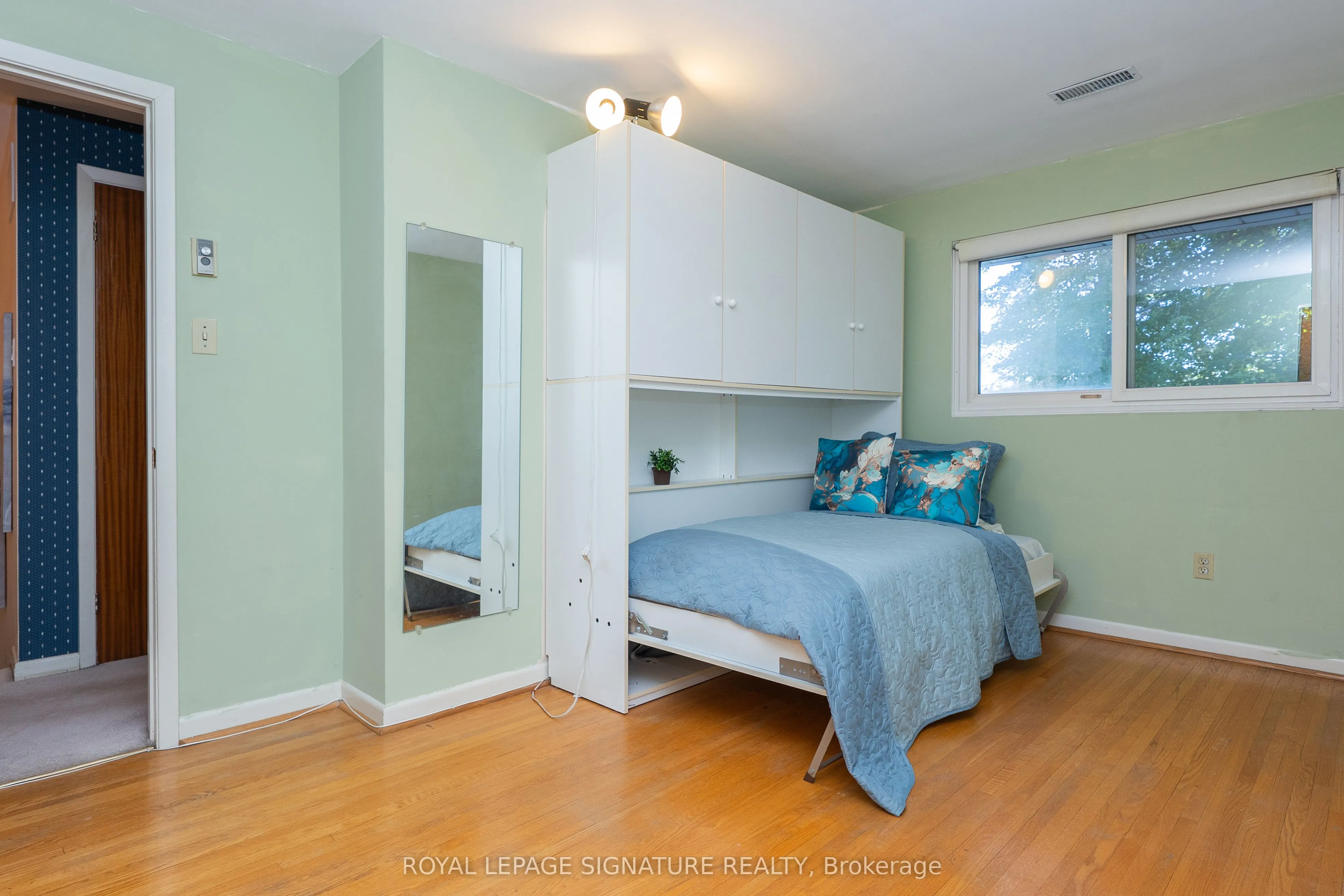 19 Castlemere Crescent