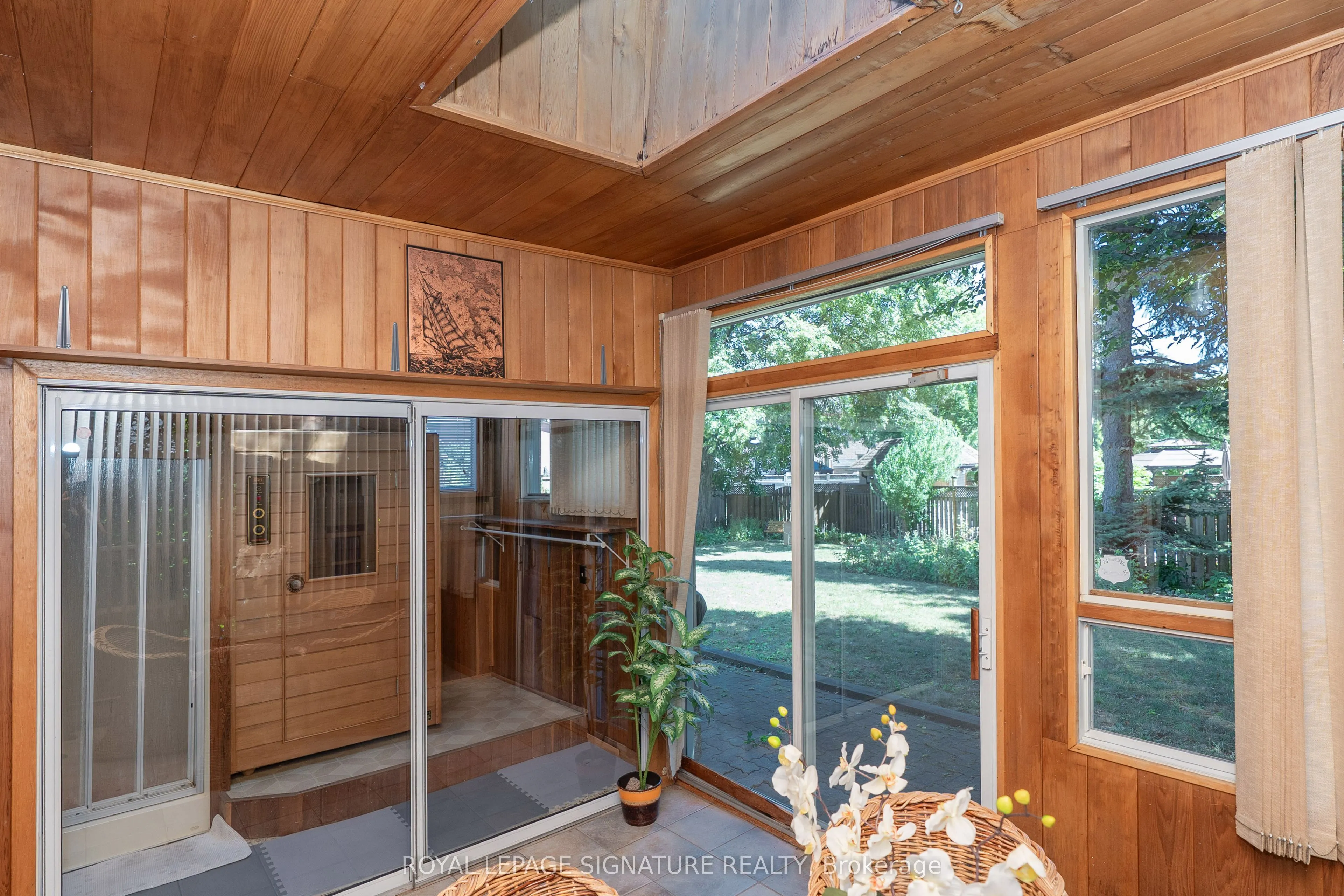 19 Castlemere Crescent