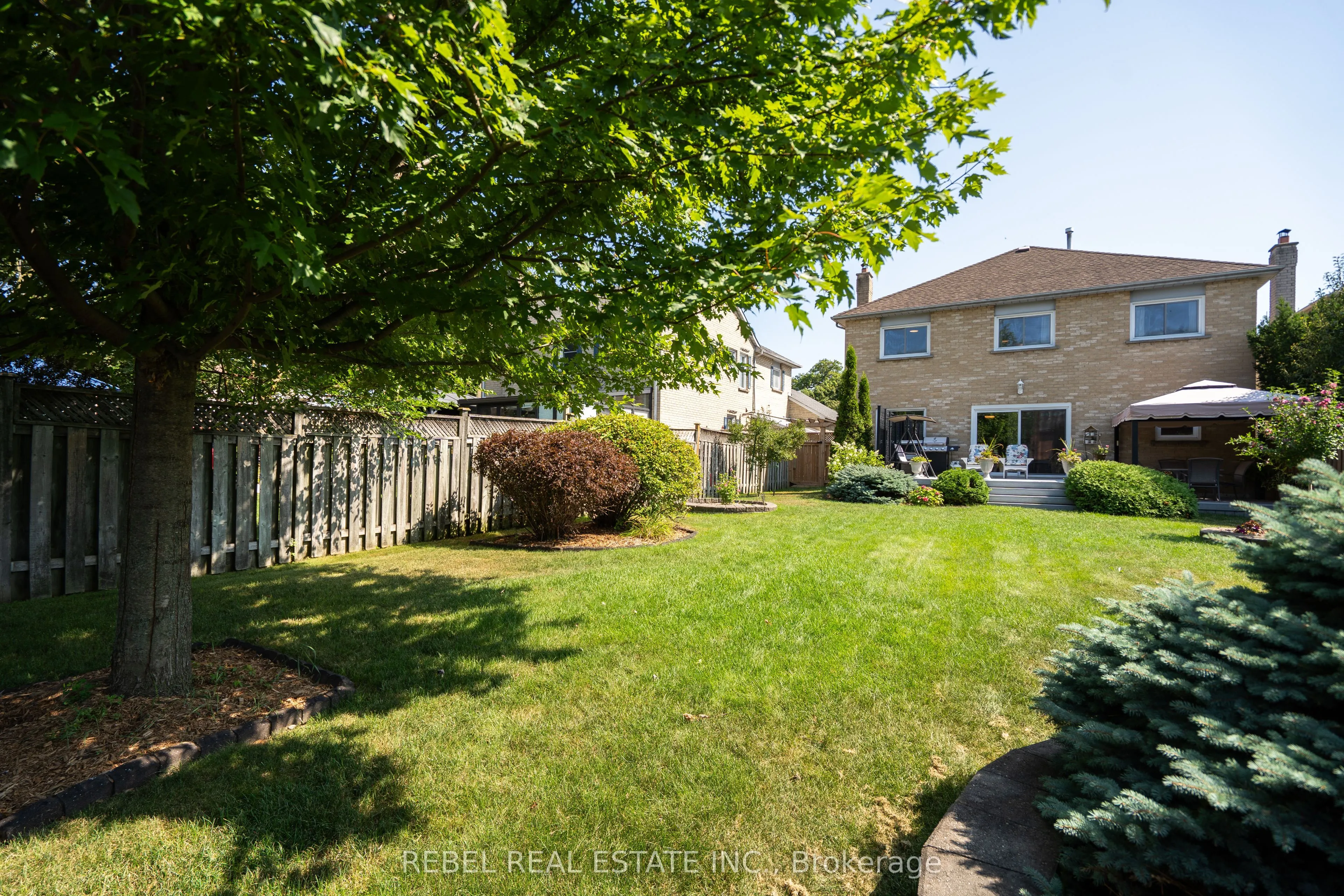 696 Atwood Crescent