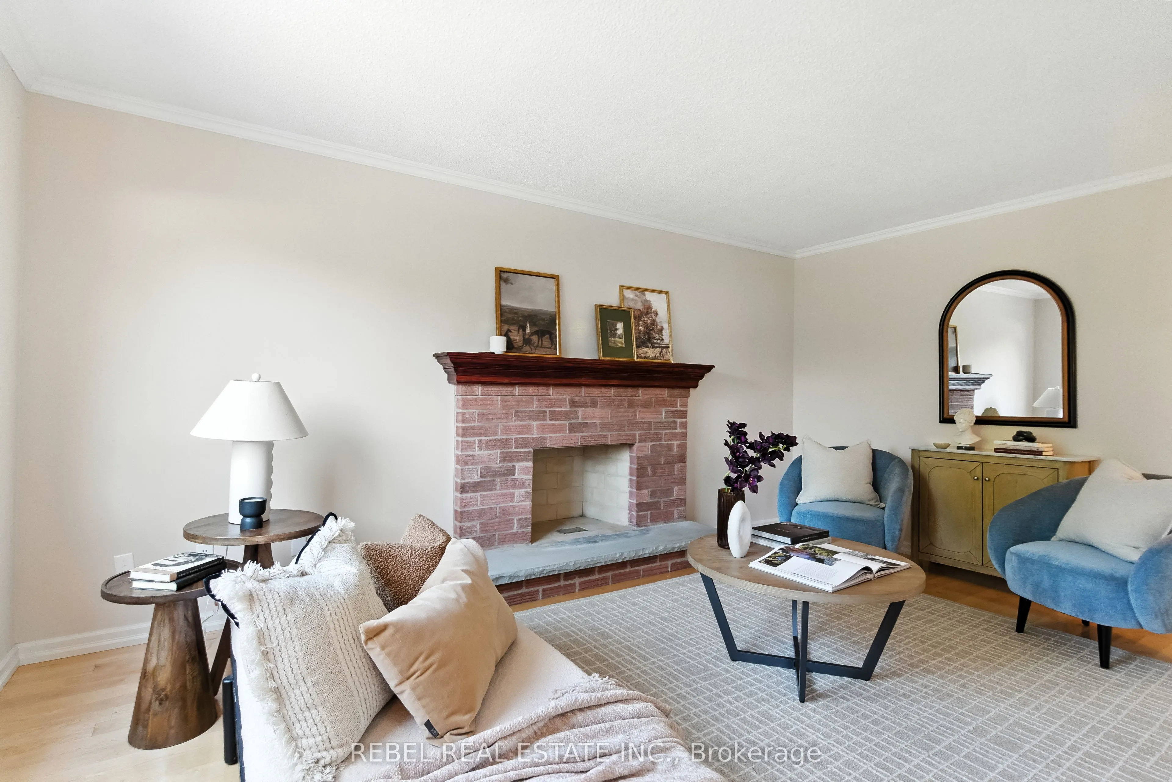 696 Atwood Crescent