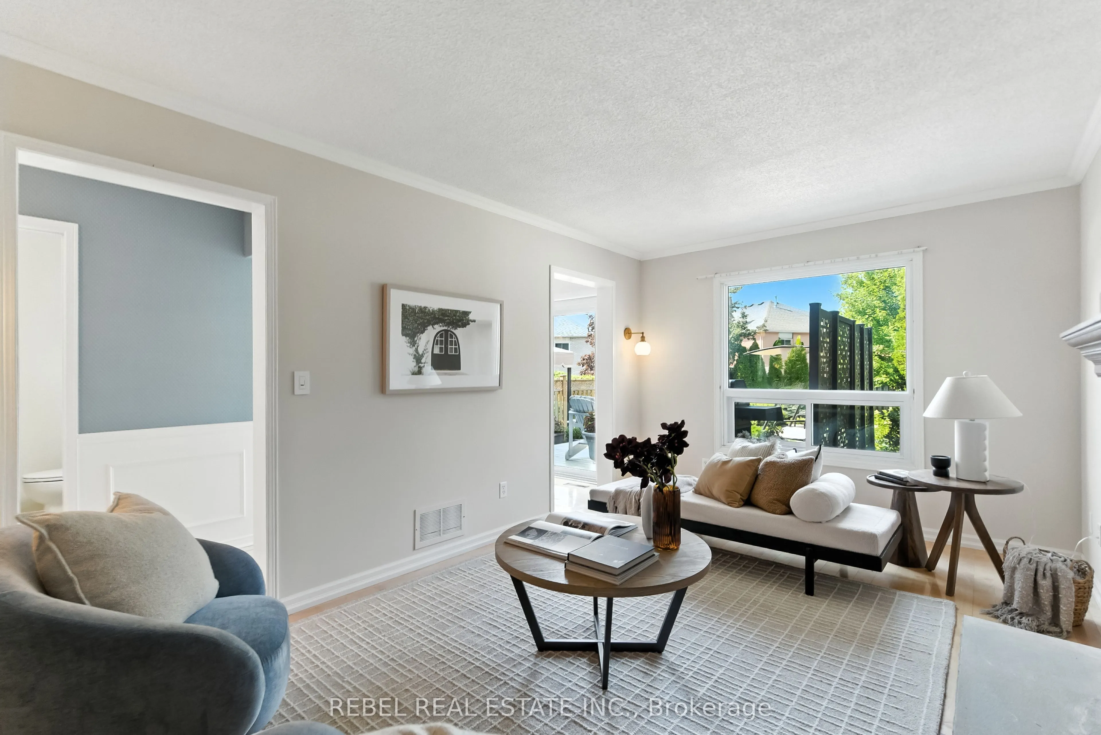 696 Atwood Crescent