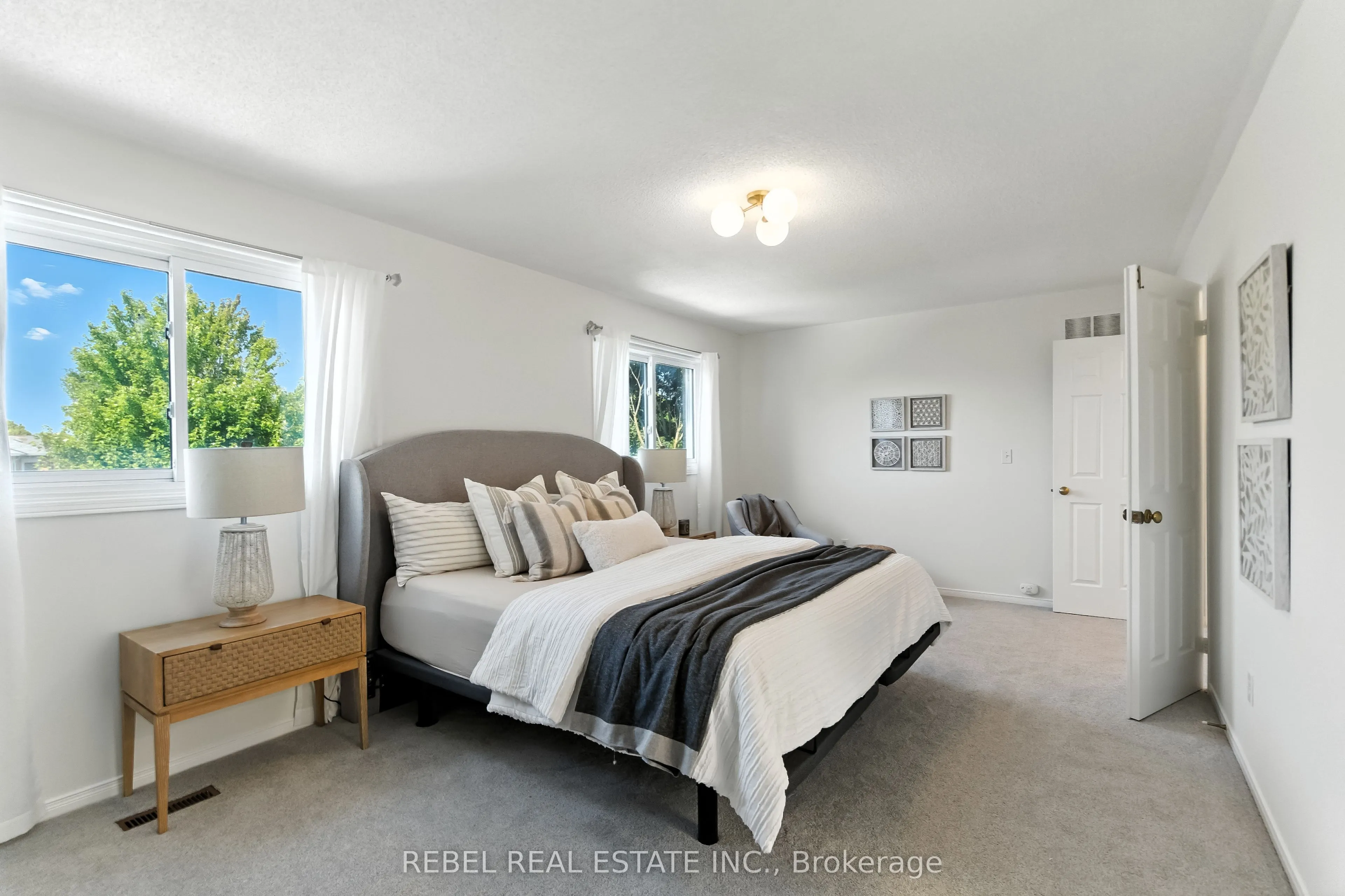 696 Atwood Crescent