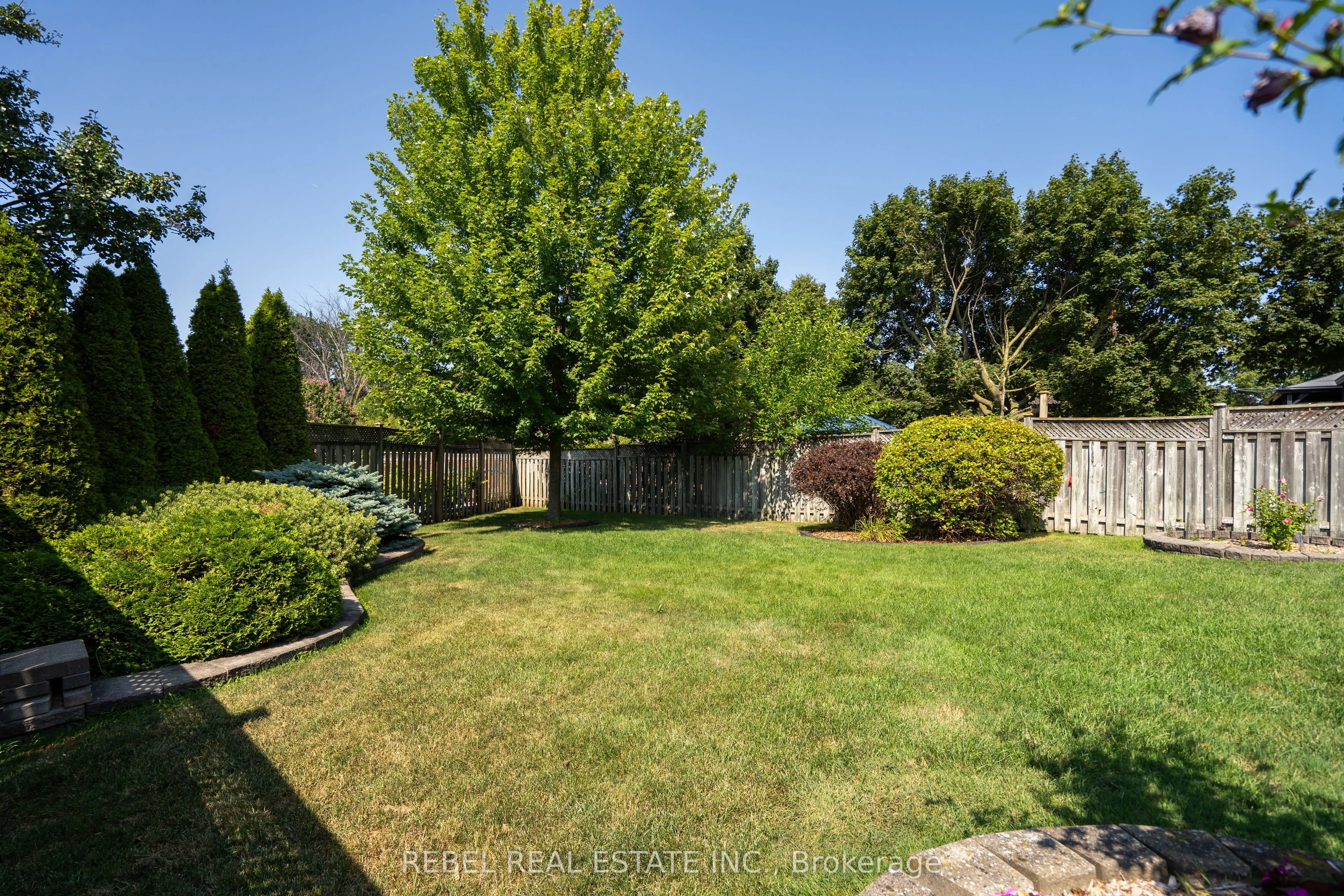 696 Atwood Crescent