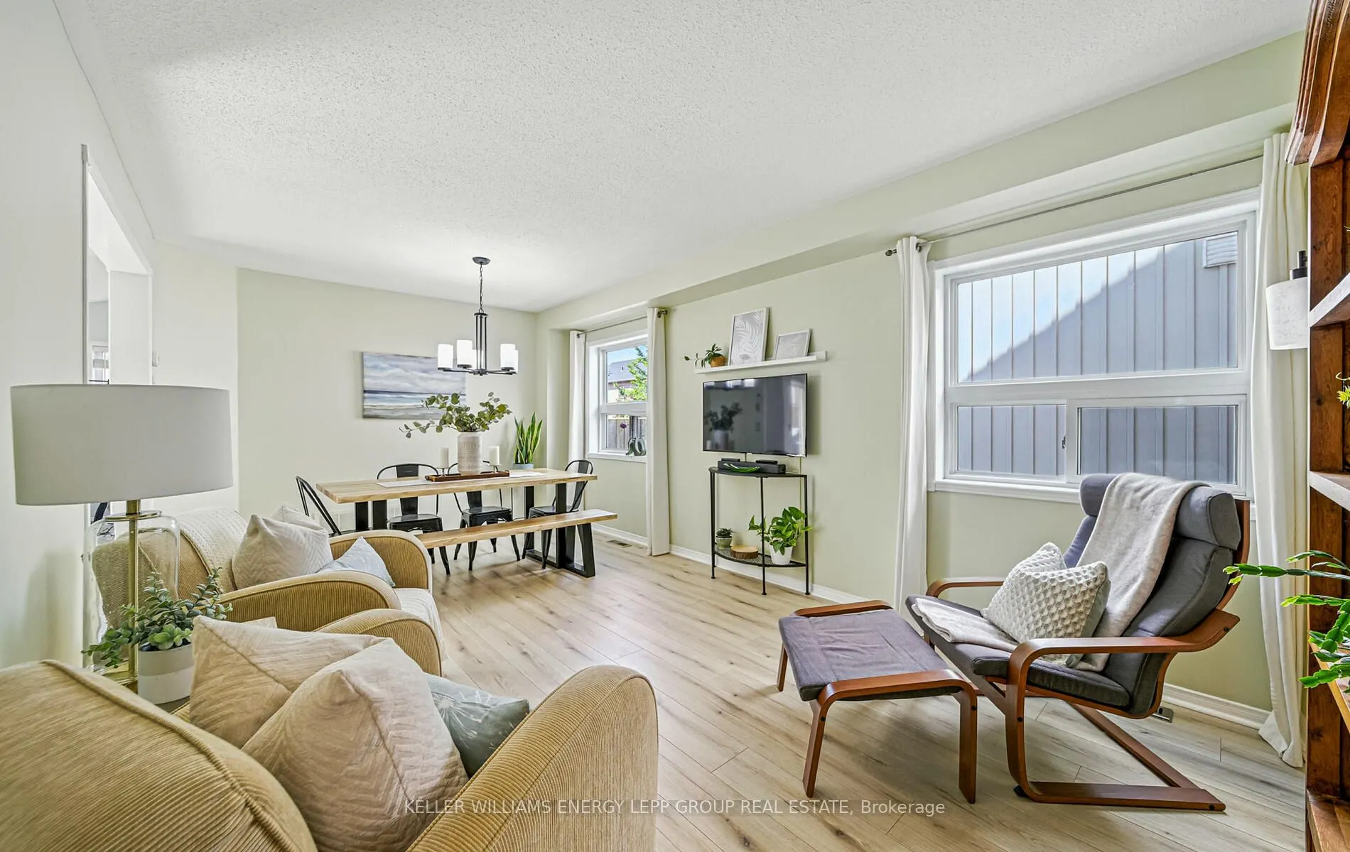 17 Beaumaris Crescent