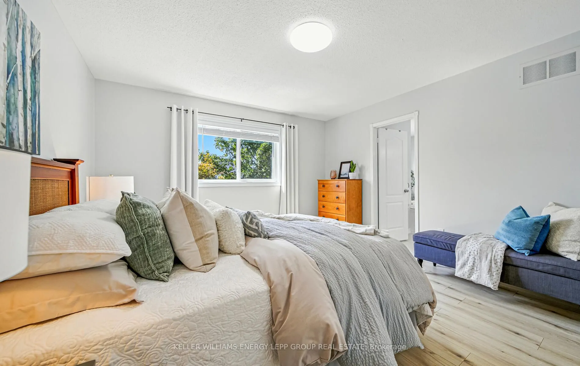 17 Beaumaris Crescent