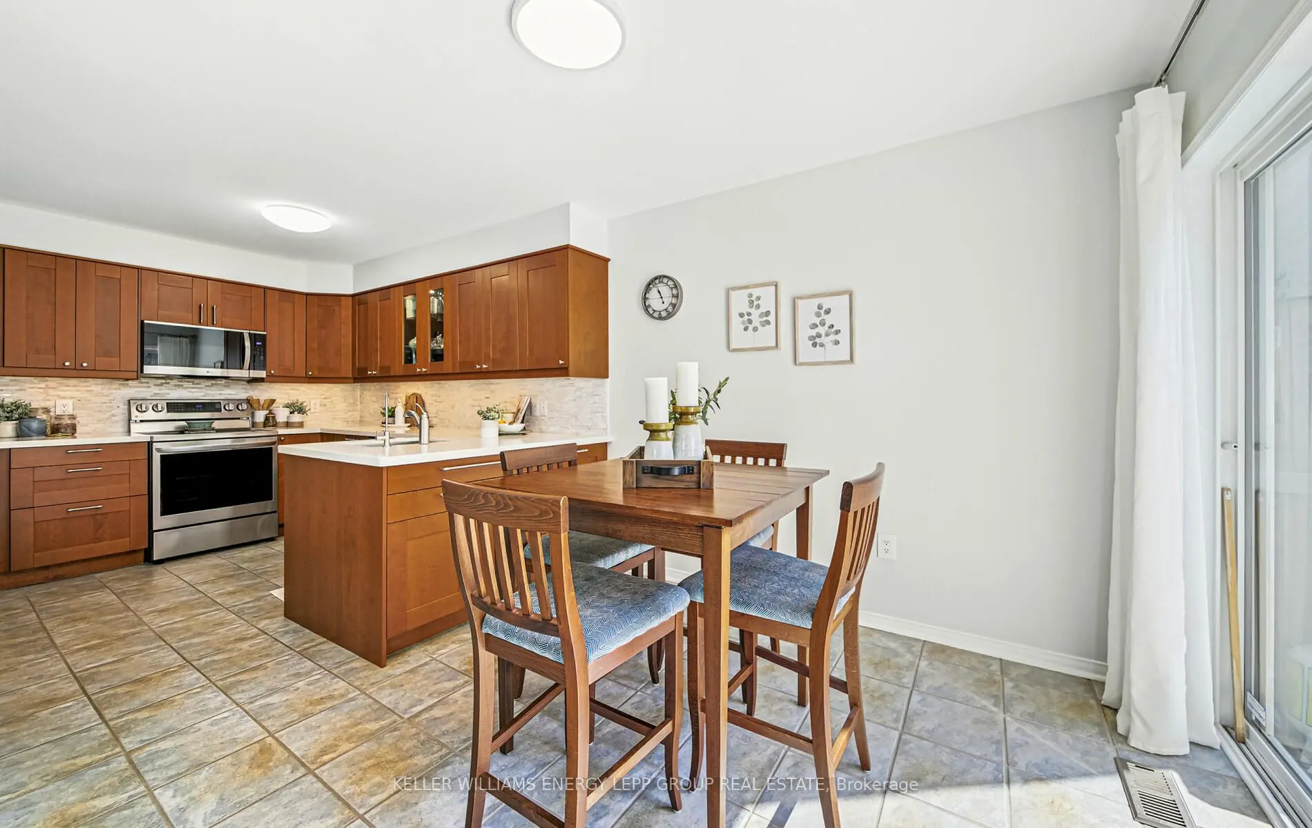 17 Beaumaris Crescent