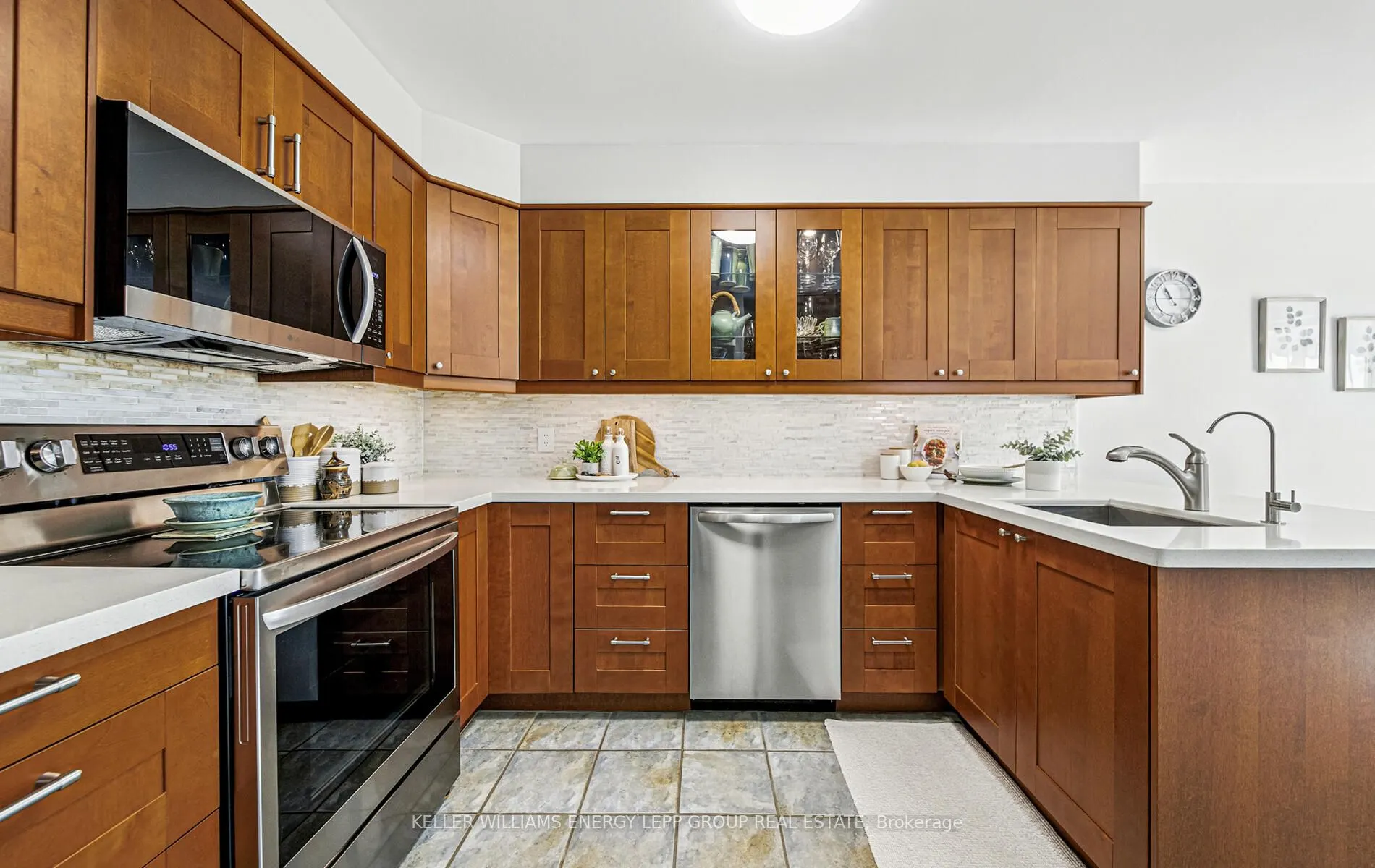 17 Beaumaris Crescent