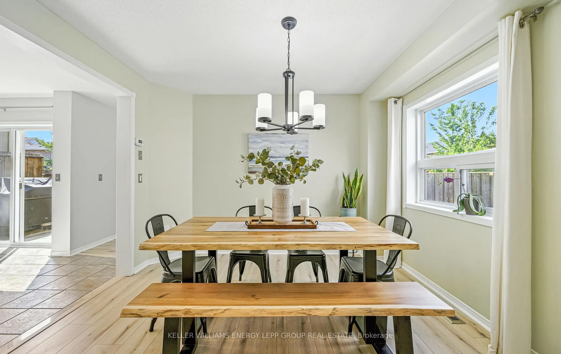 17 Beaumaris Crescent