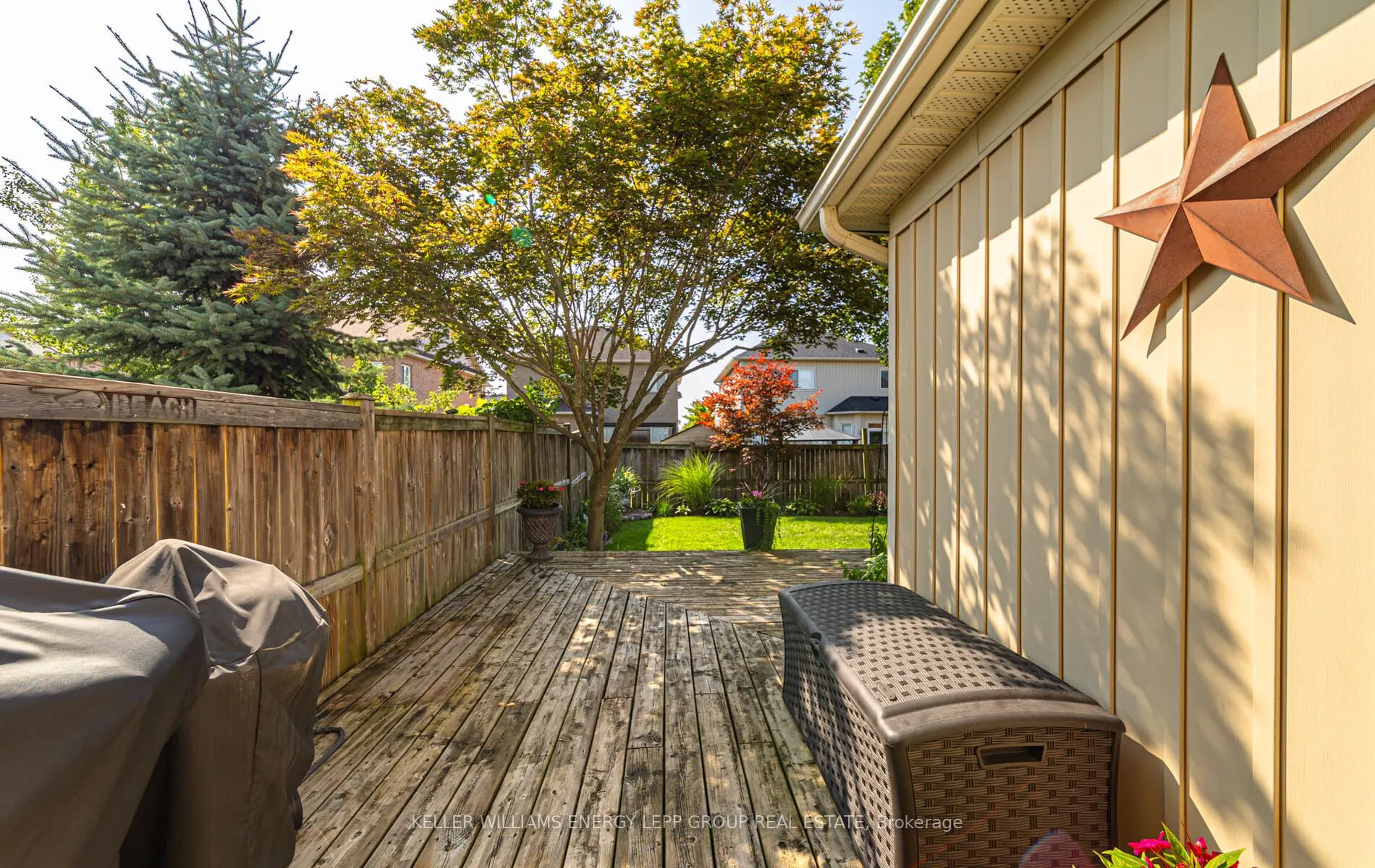 17 Beaumaris Crescent