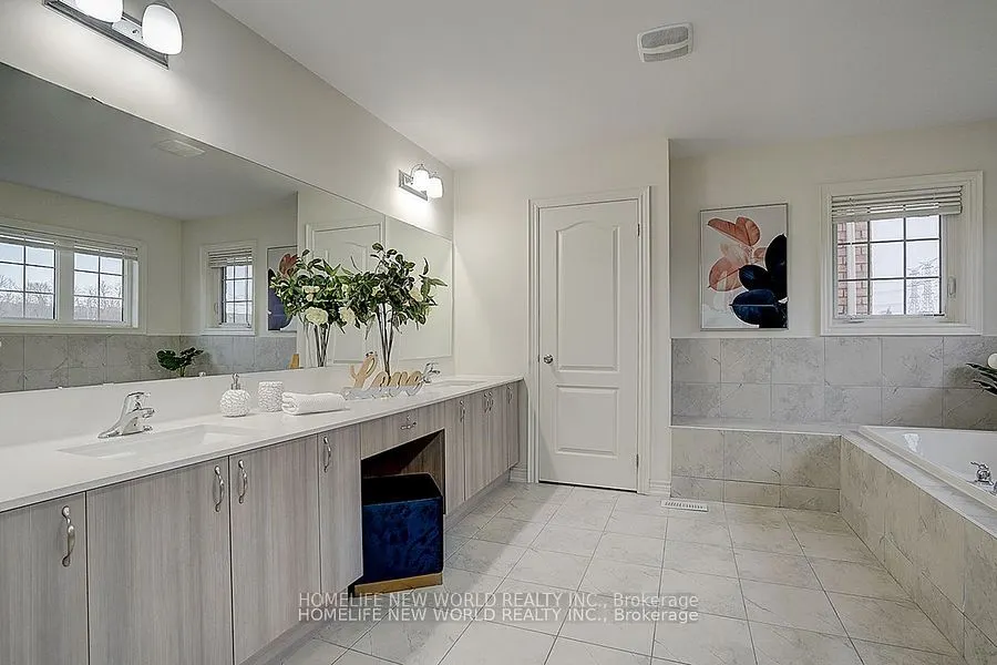 2497 Bandsman Crescent