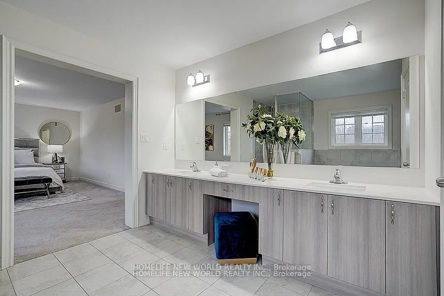 2497 Bandsman Crescent