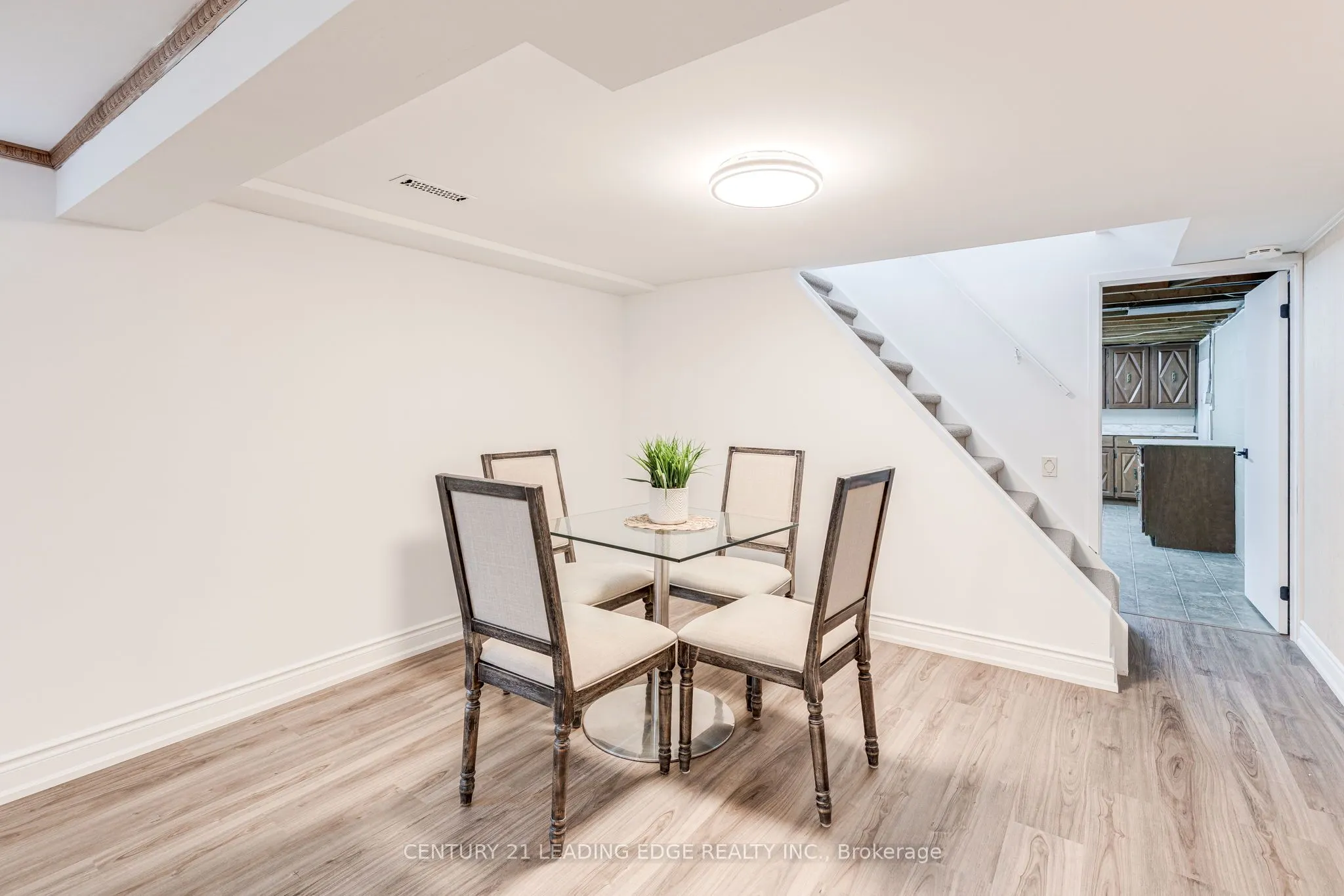 116 BROADVIEW Avenue
