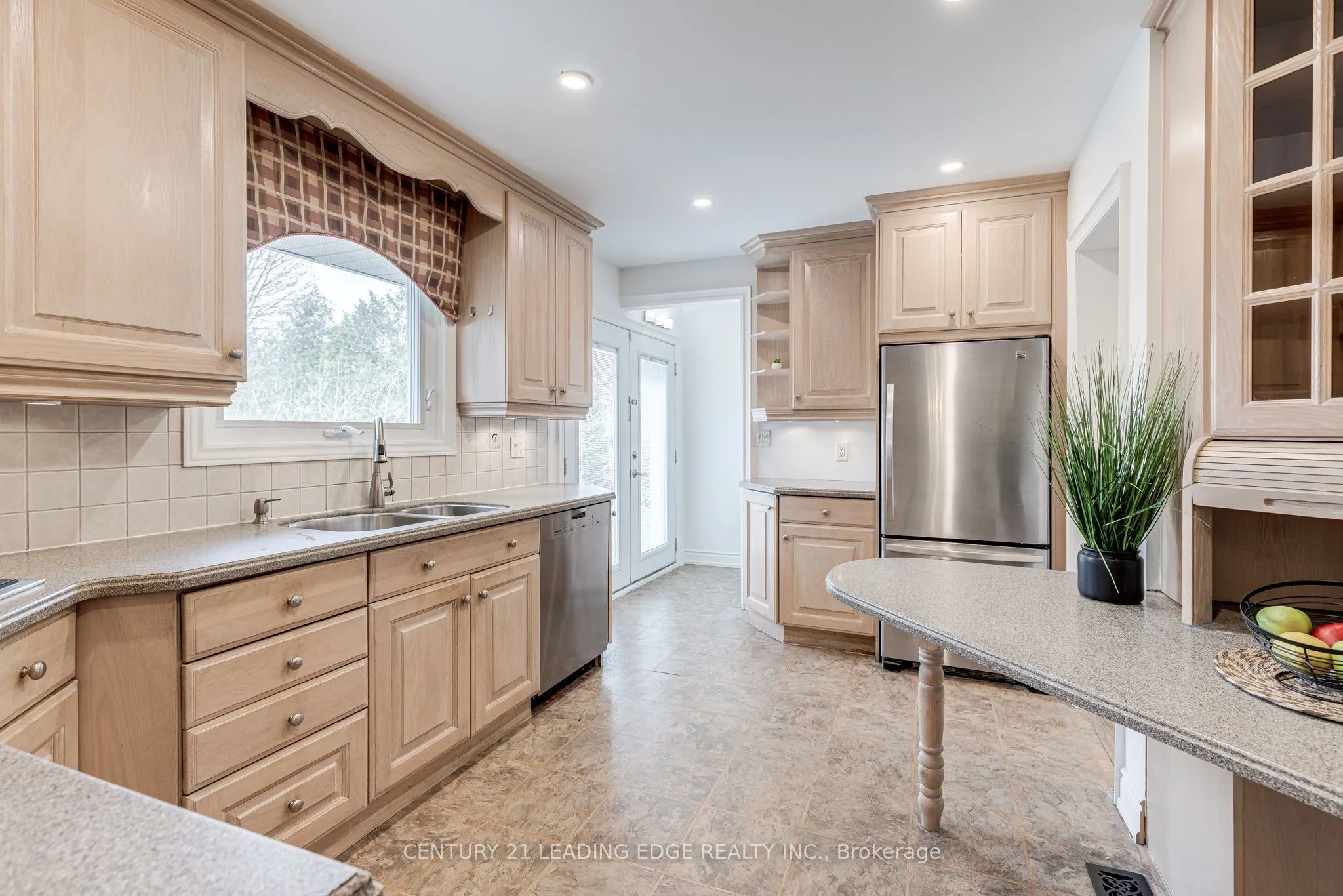 116 BROADVIEW Avenue