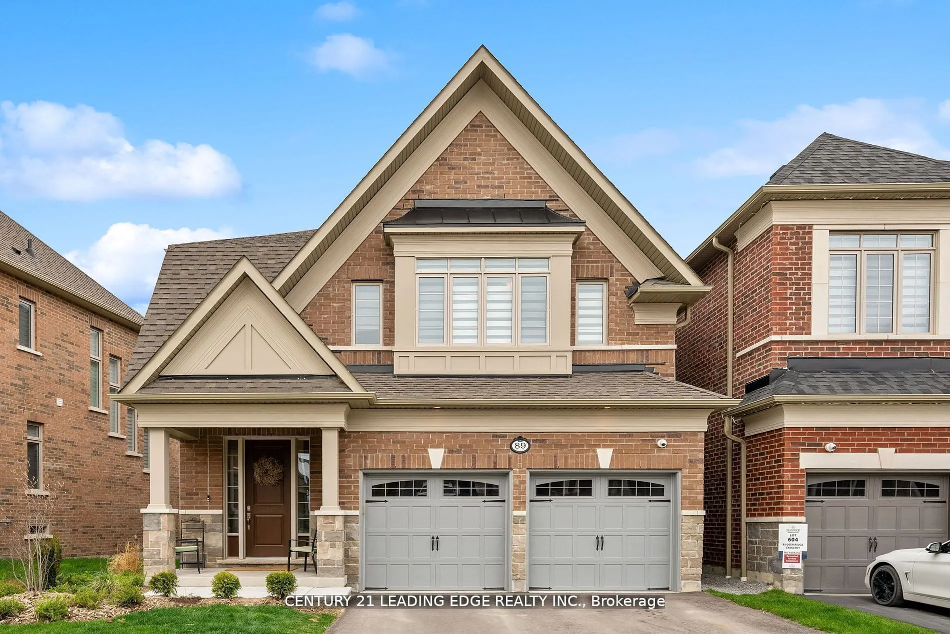 89 Deer Ridge Crescent