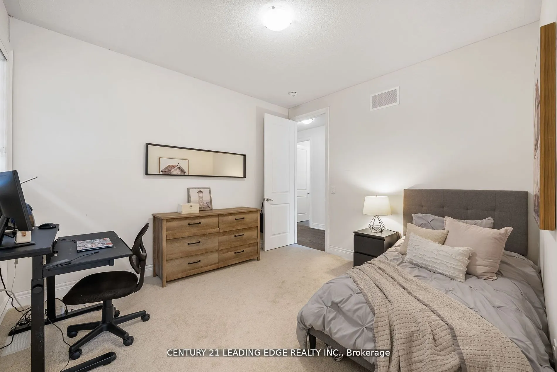 89 Deer Ridge Crescent