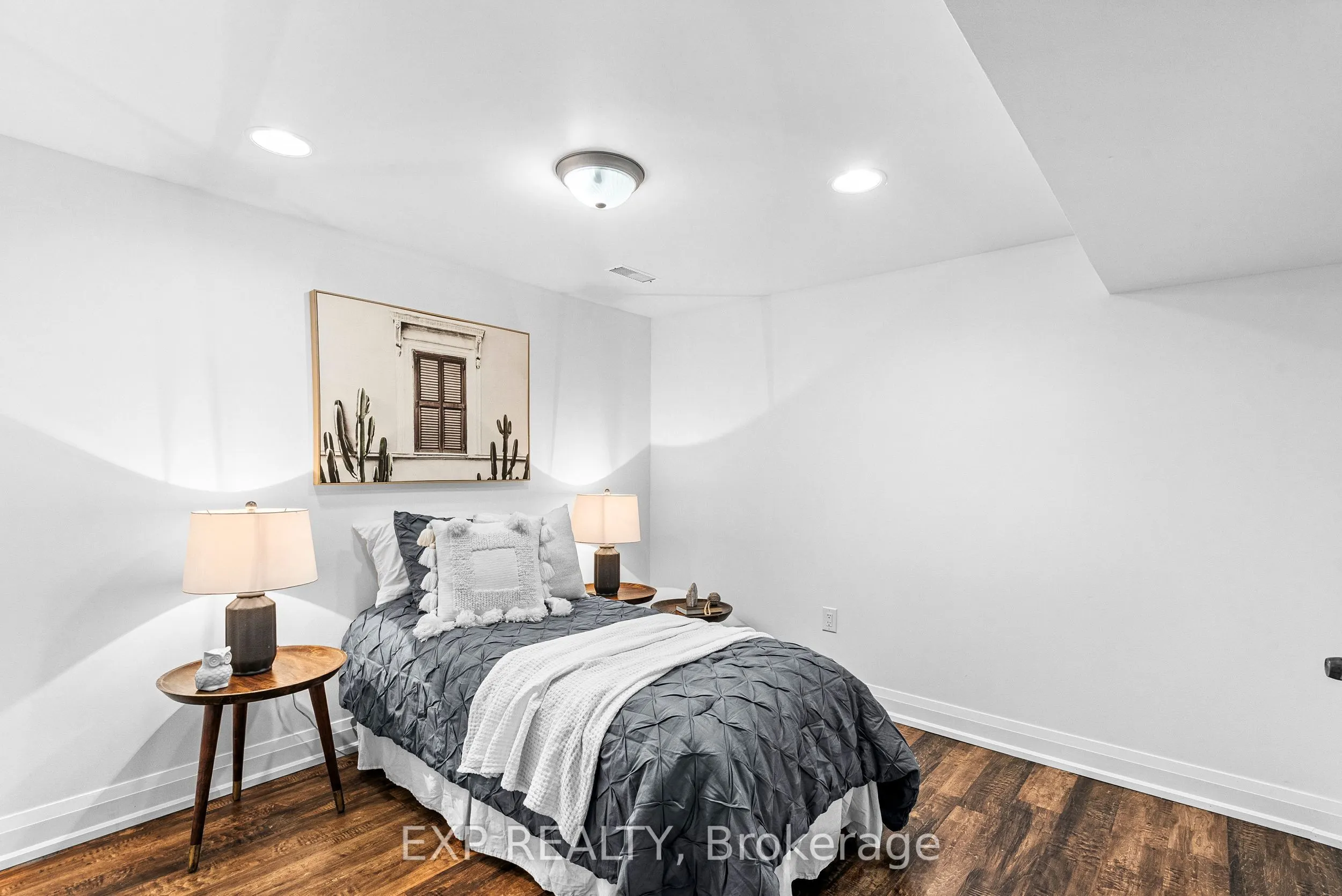 5 Midcroft Drive