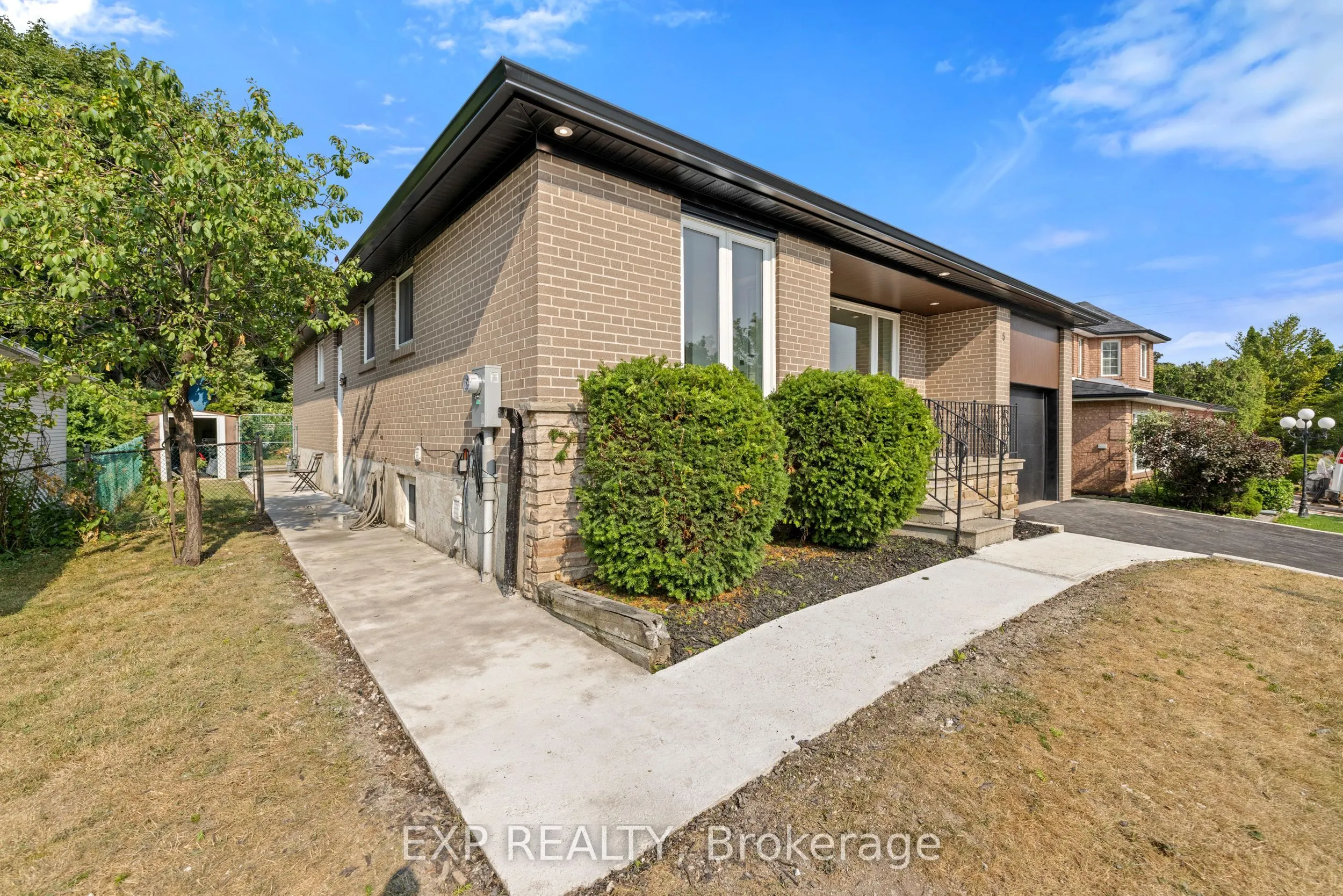 5 Midcroft Drive