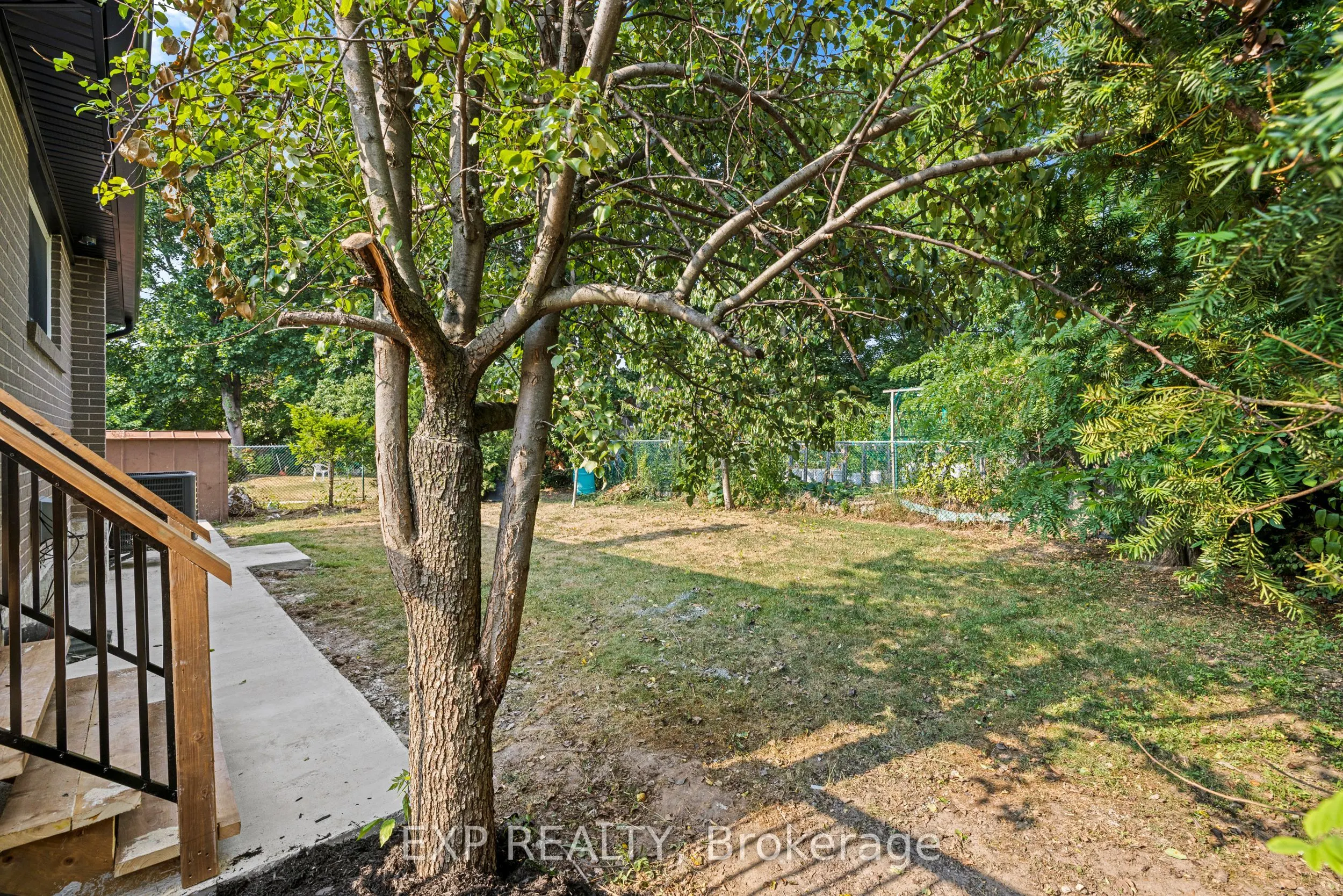 5 Midcroft Drive