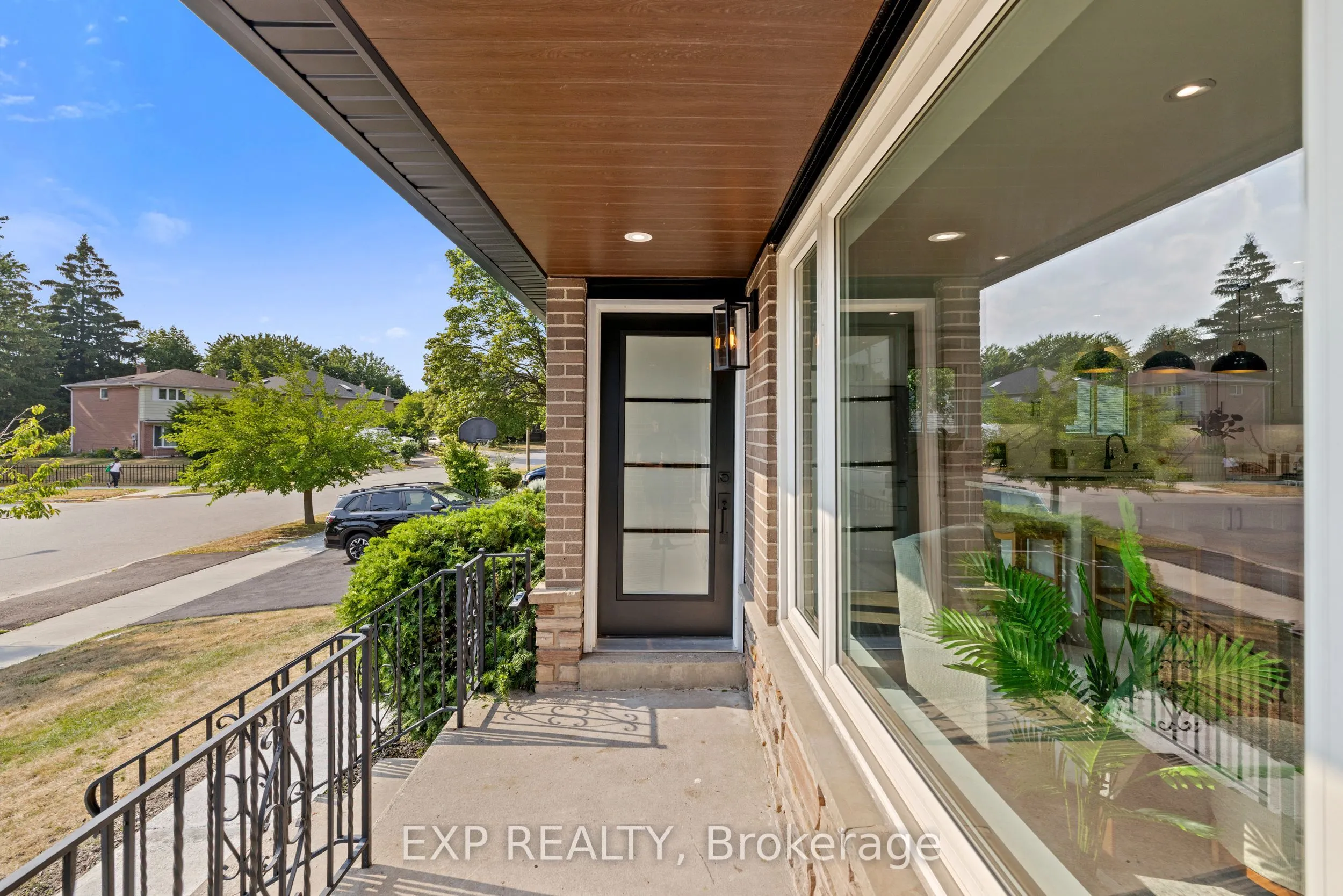 5 Midcroft Drive