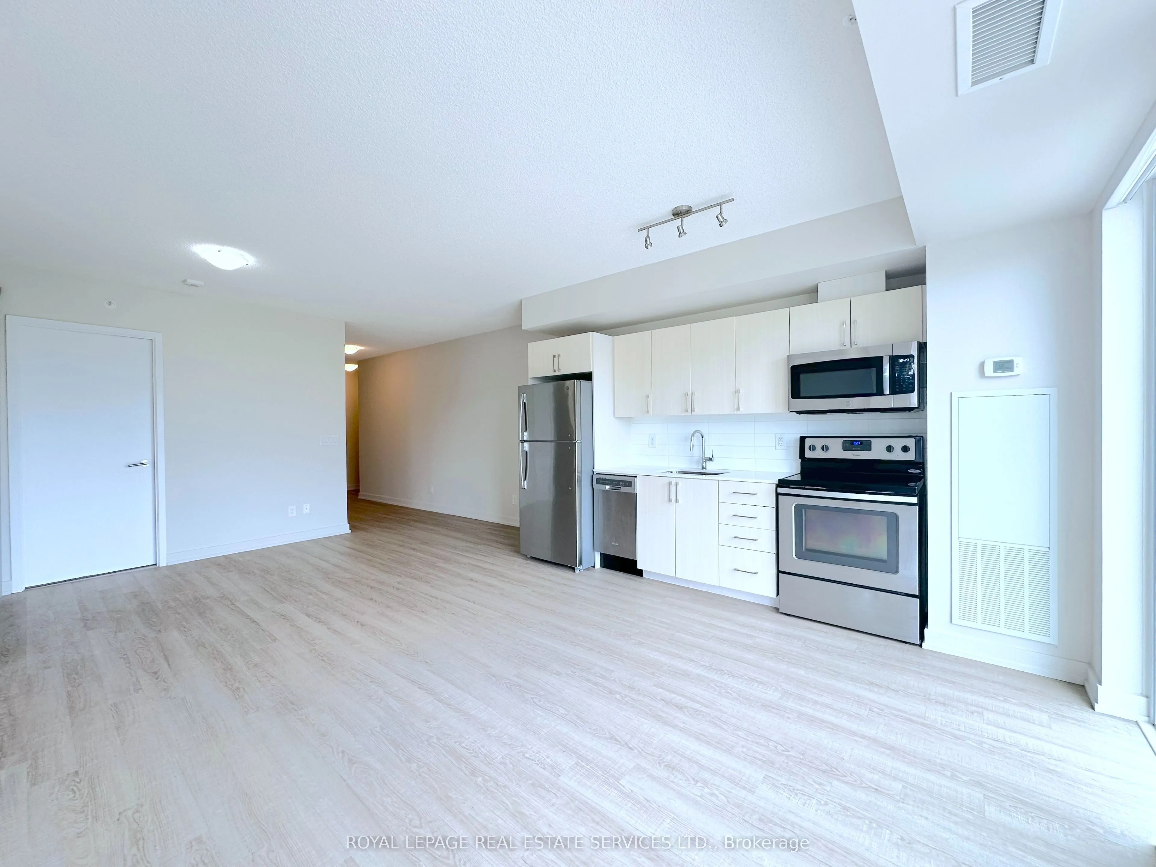 763 Woodbine Avenue, #510