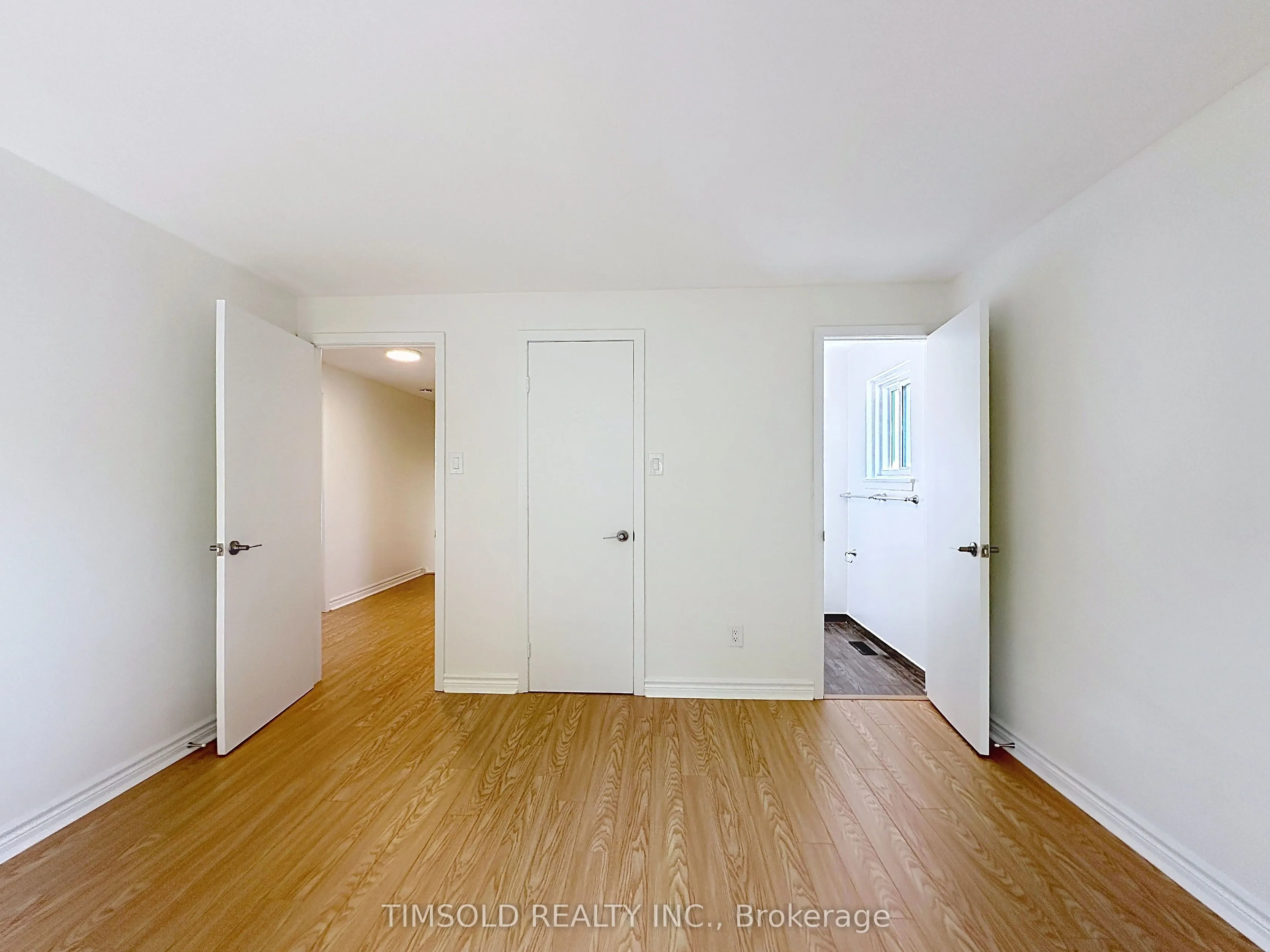 6 Lofthouse Square