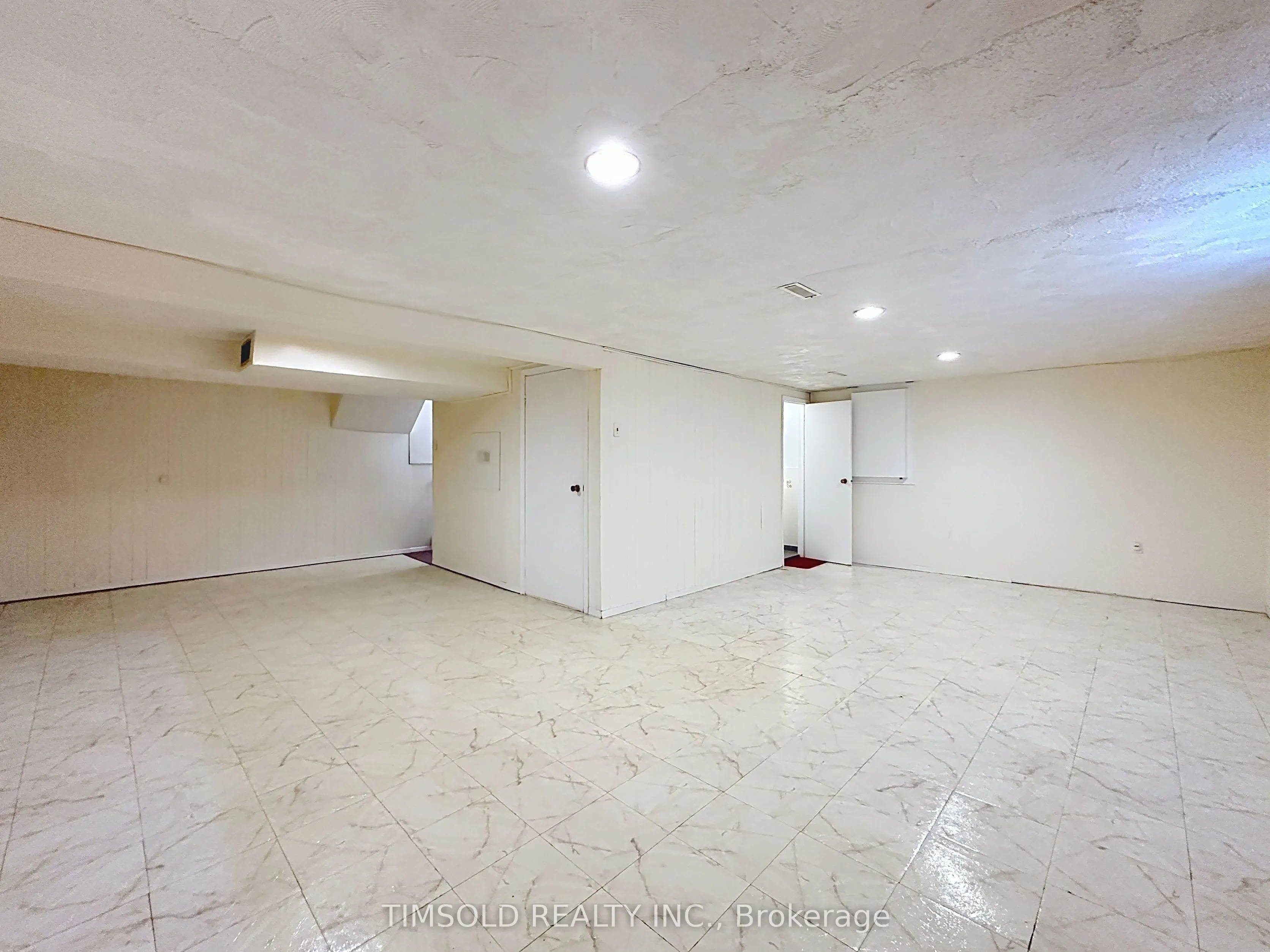 6 Lofthouse Square