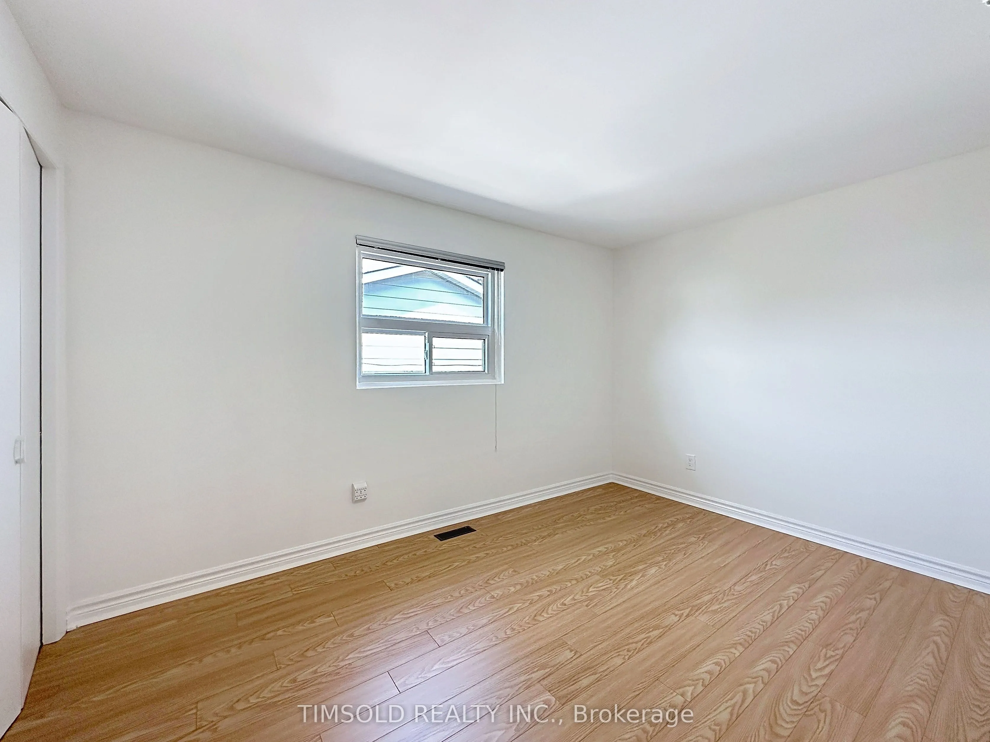 6 Lofthouse Square